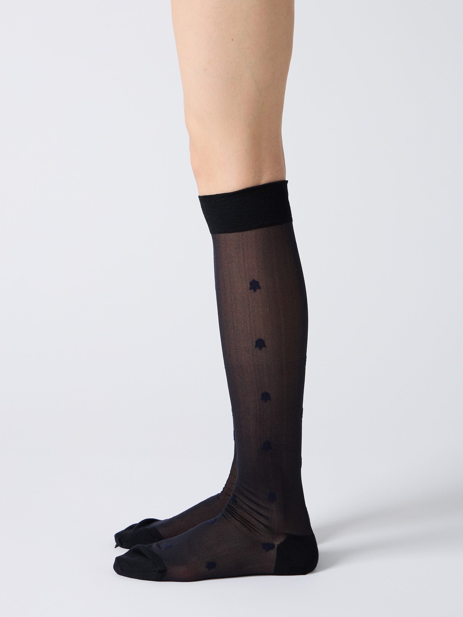 Namu Shop - Babaco Small Flower Knee High Socks - Black