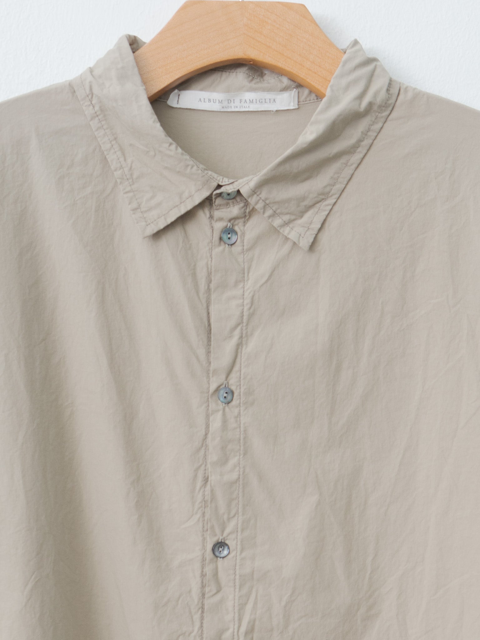 Namu Shop - Album di Famiglia Unisex Collar Shirt TC - Stone
