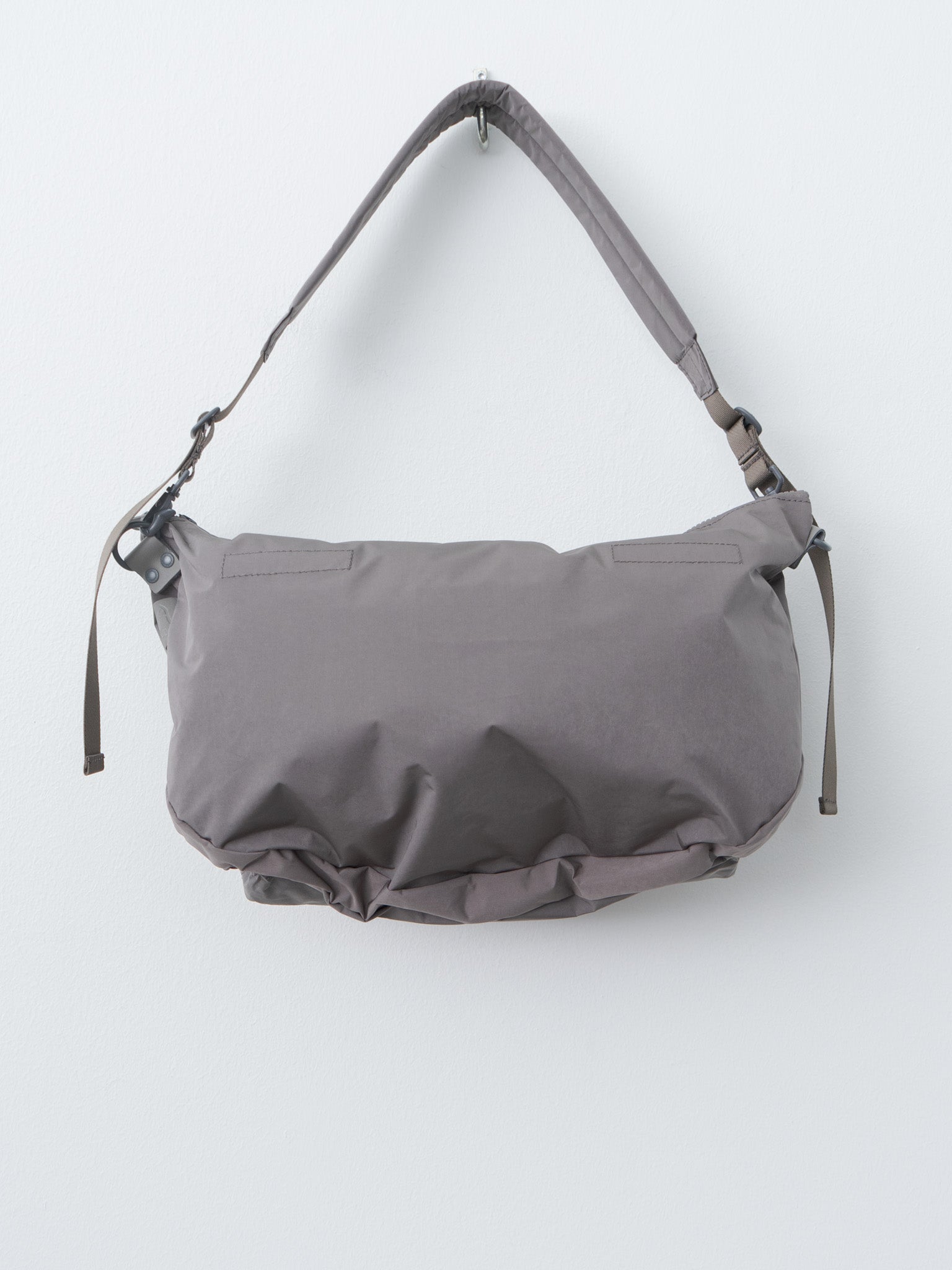 Split Yarn Bodybag M - Gray