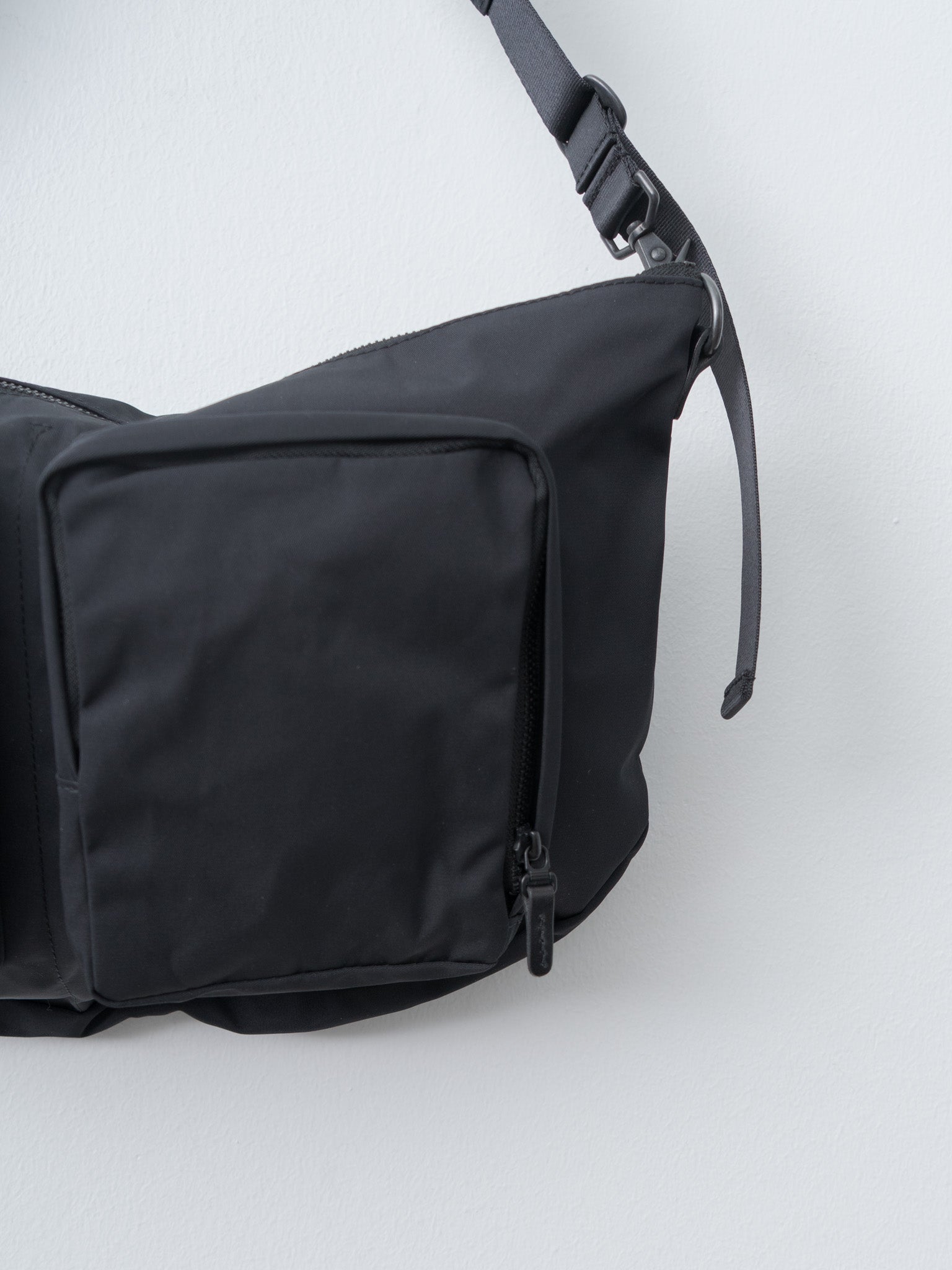 Gabardine Bodybag M - Black