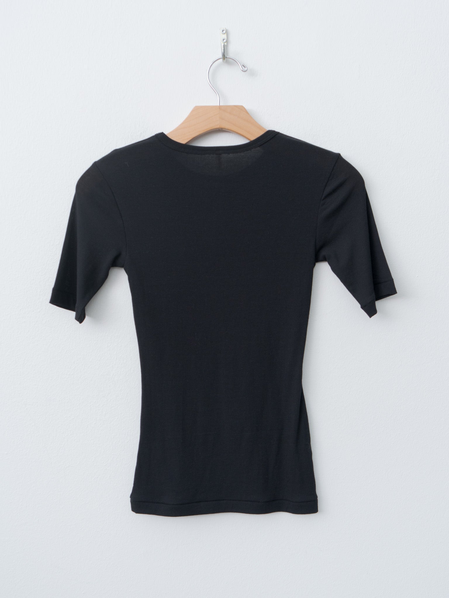 Namu Shop - Babaco Twisted Cotton Fitted T-Shirt - Black