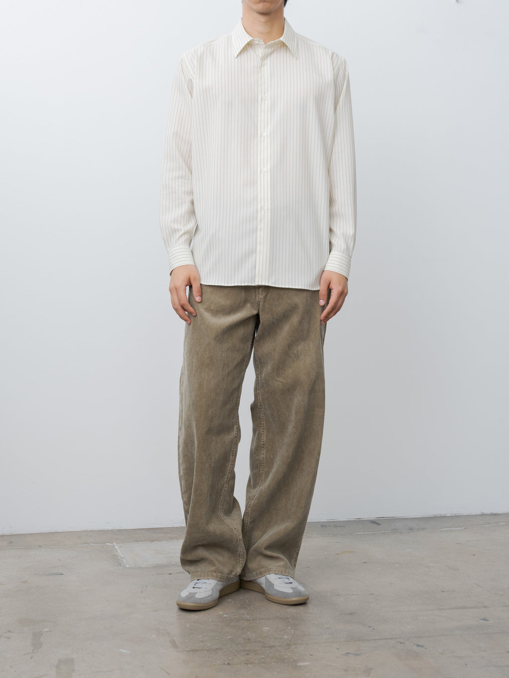 Namu Shop - Auralee Pigment Dye Finx Corduroy Wide 5P Pants - Olive Brown