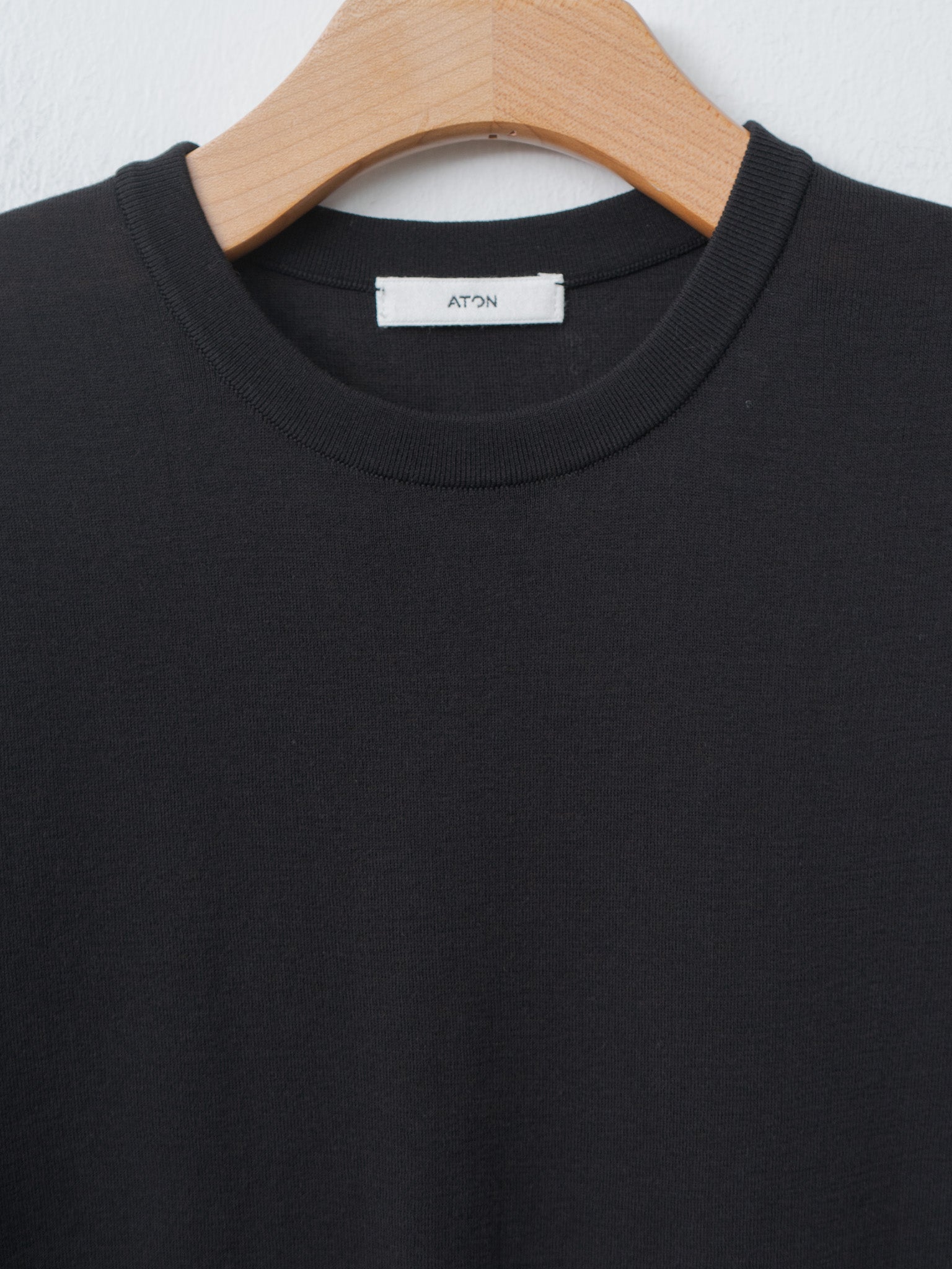 Namu Shop - Aton Fresca Circular Rib Perfect Fit Pullover - Black