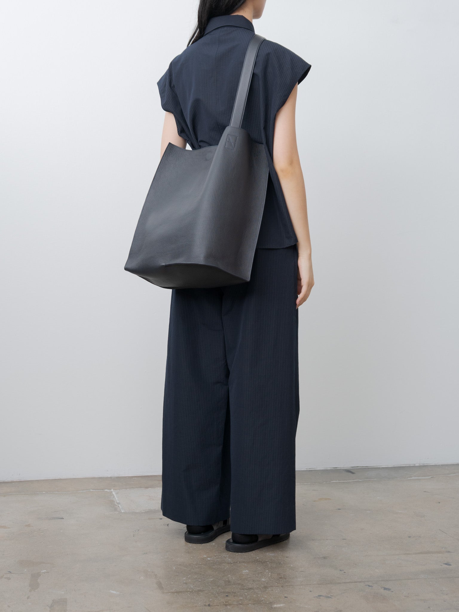 Namu Shop - Aton Silk Linen Shantung Shirt Vest - Navy x Pinstripe