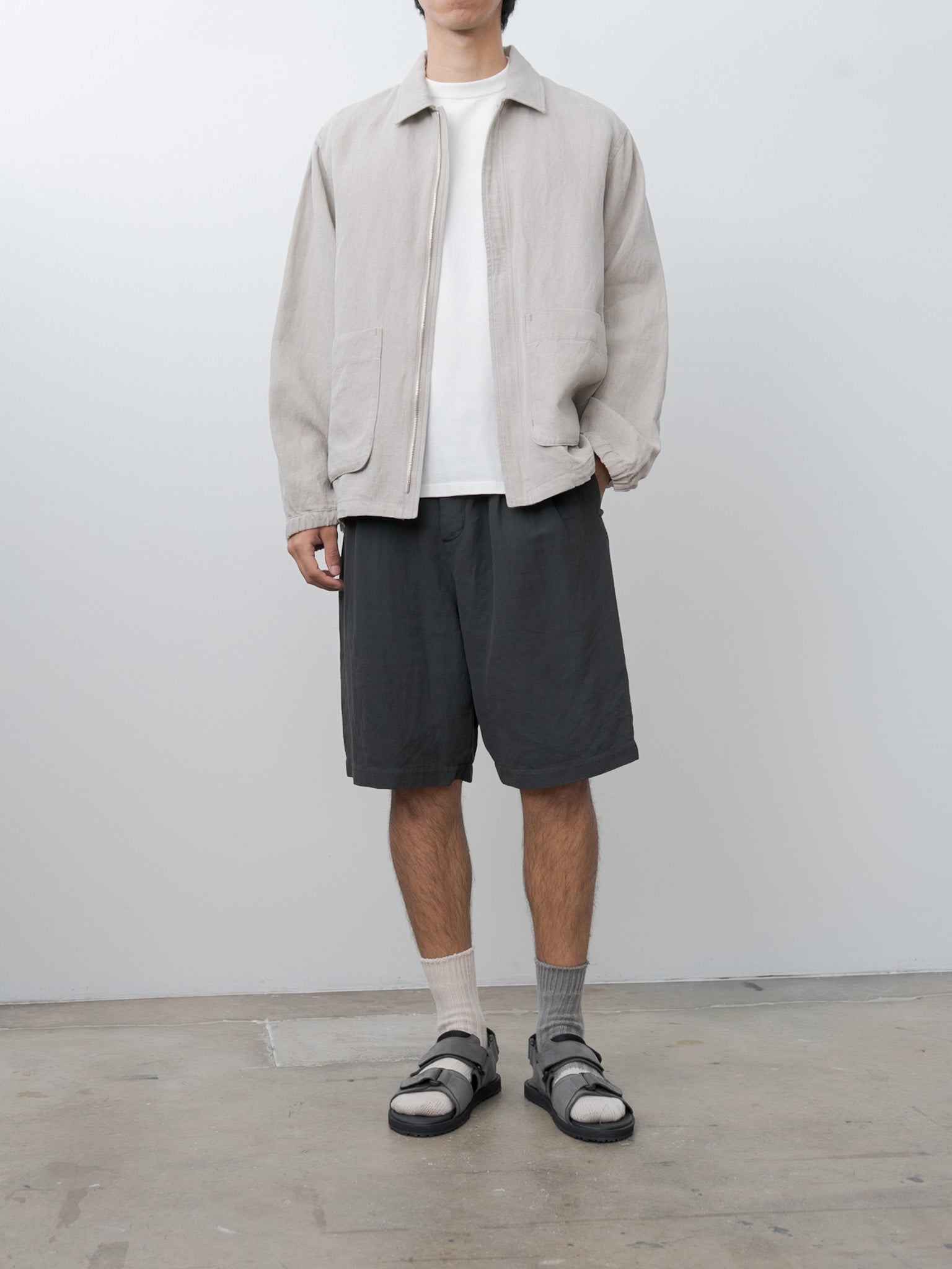 Namu Shop - Aton Cotton Linen Voile Two Tucked Easy Shorts - Dark Green