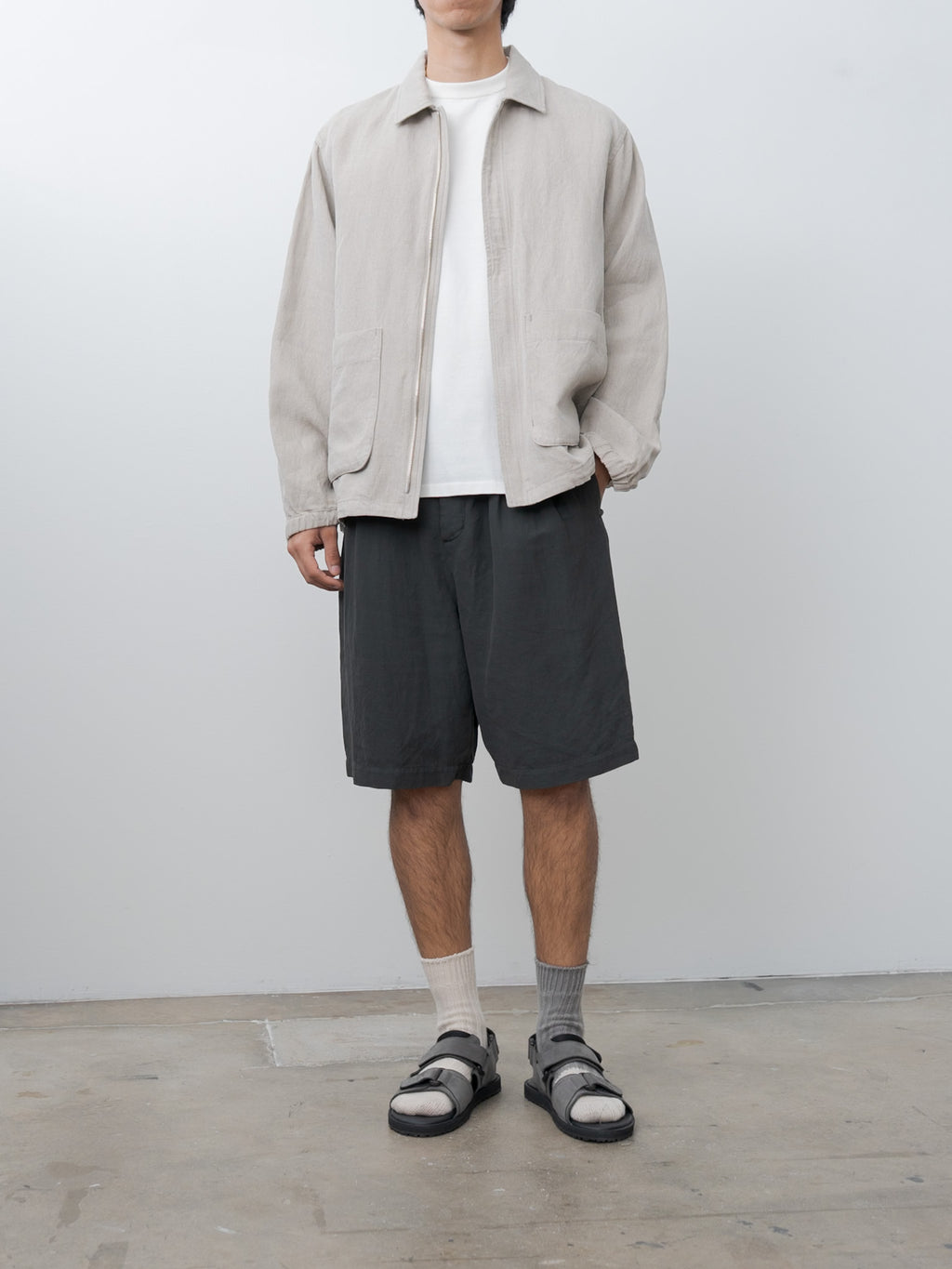 Namu Shop - Aton Cotton Linen Voile Two Tucked Easy Shorts - Dark Green