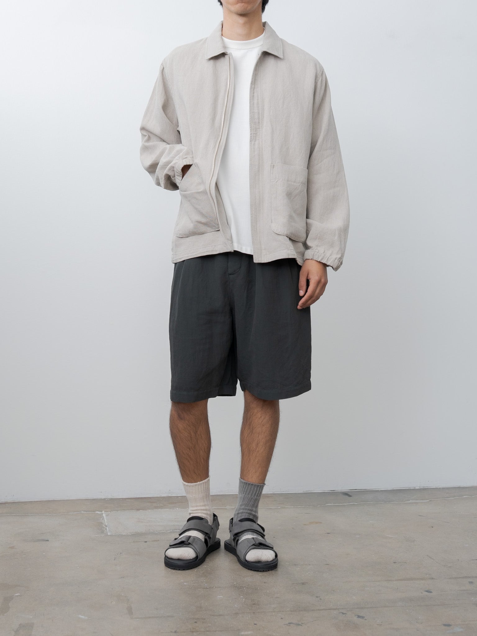 Namu Shop - Aton Cotton Linen Voile Two Tucked Easy Shorts - Dark Green