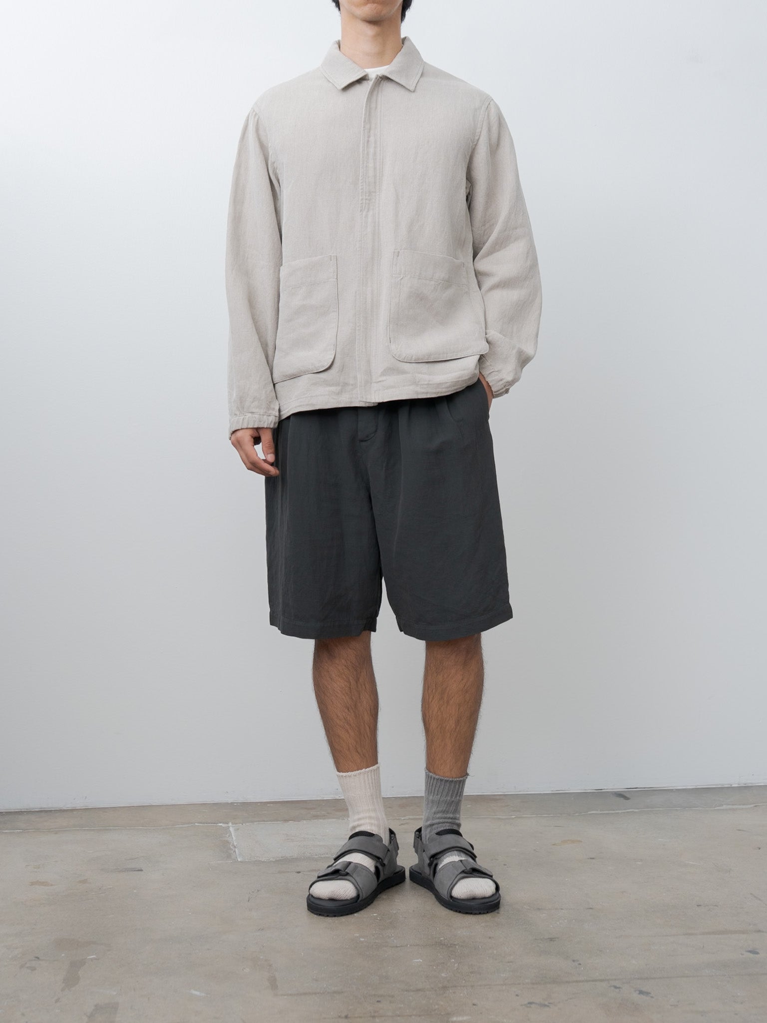 Namu Shop - Aton Cotton Linen Voile Two Tucked Easy Shorts - Dark Green