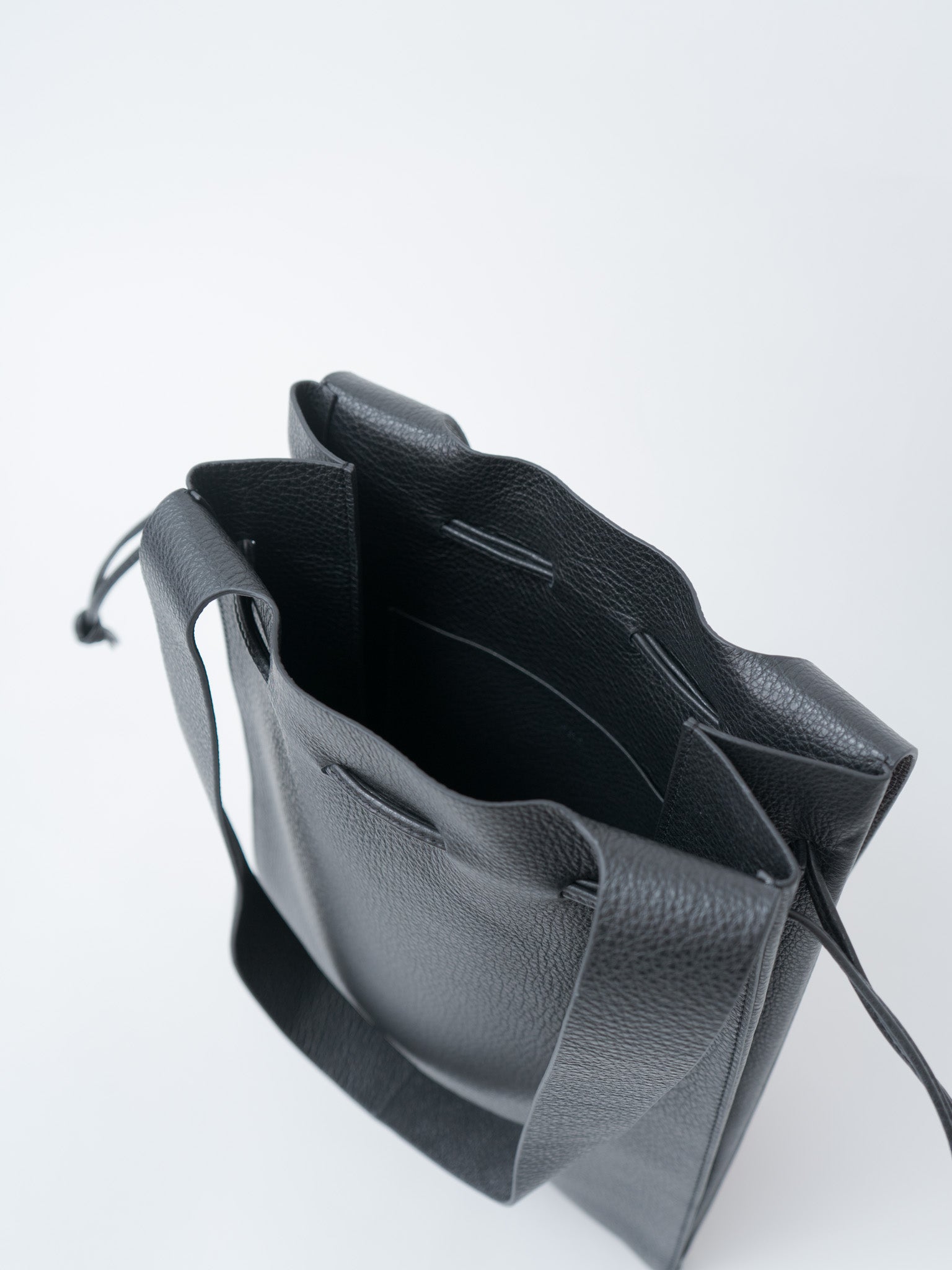 Namu Shop - Aeta Tote M - Black