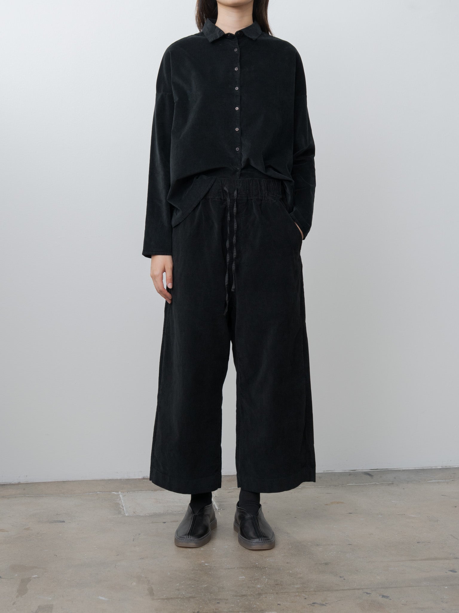 Namu Shop - Album di Famiglia Short Collar Shirt V - Black
