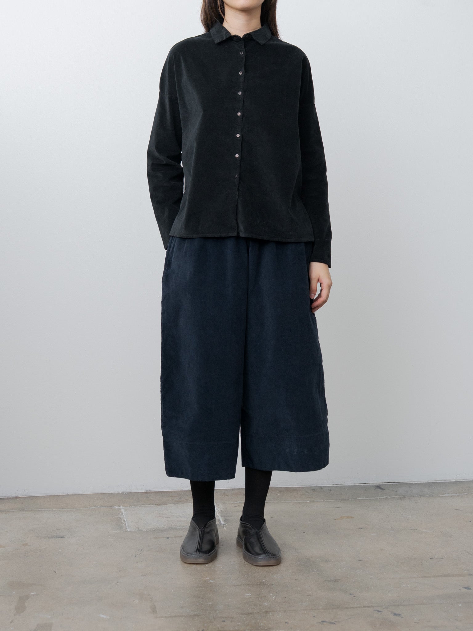Namu Shop - Album di Famiglia Short Collar Shirt V - Black