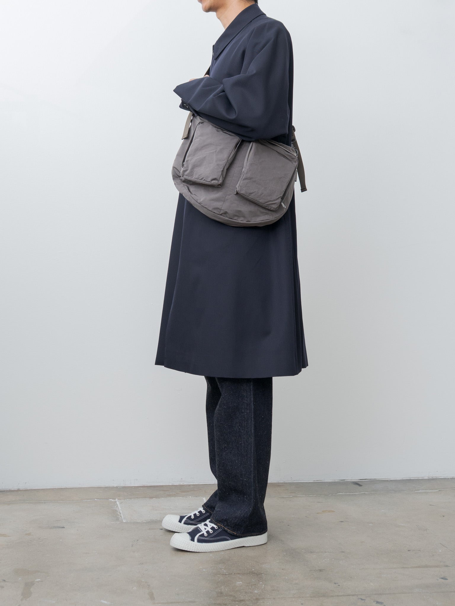Namu Shop - Amiacalva Split Yarn Bodybag - Gray