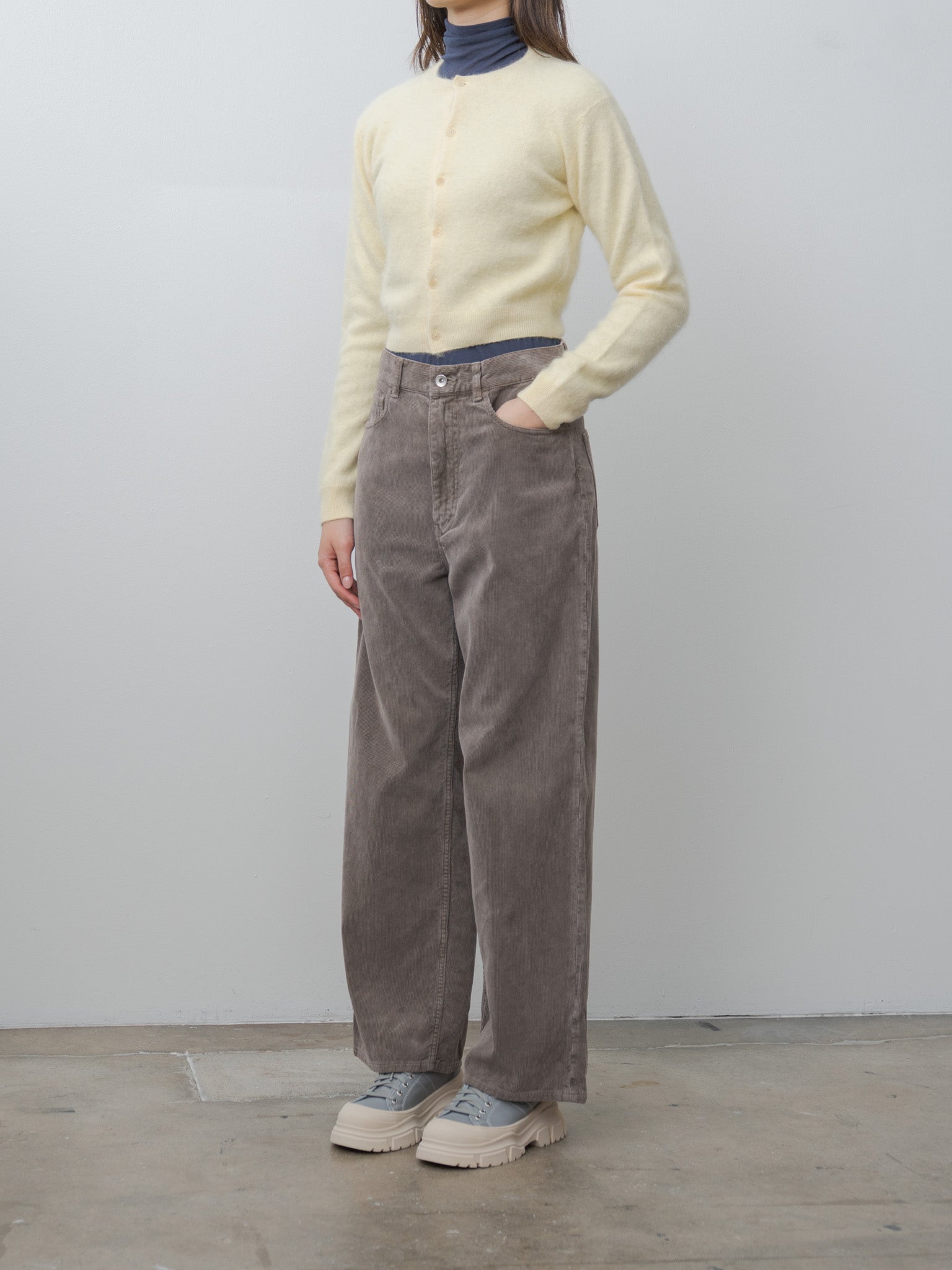 Namu Shop - Auralee Pigment Dyed Finx Corduroy Wide 5P Pants - Olive Brown