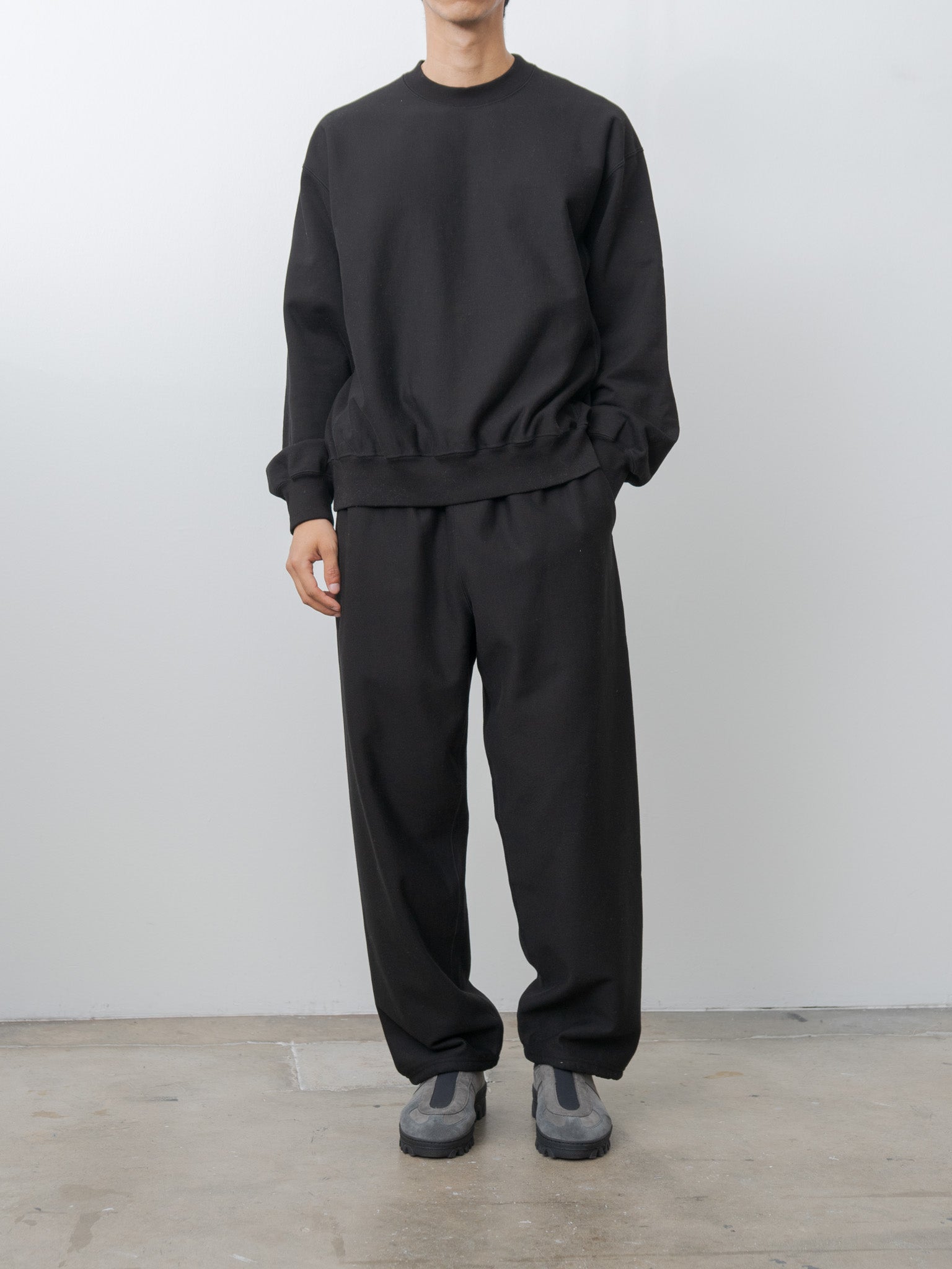 Namu Shop - Blurhms Crewneck Sweat P/O Wide - Black
