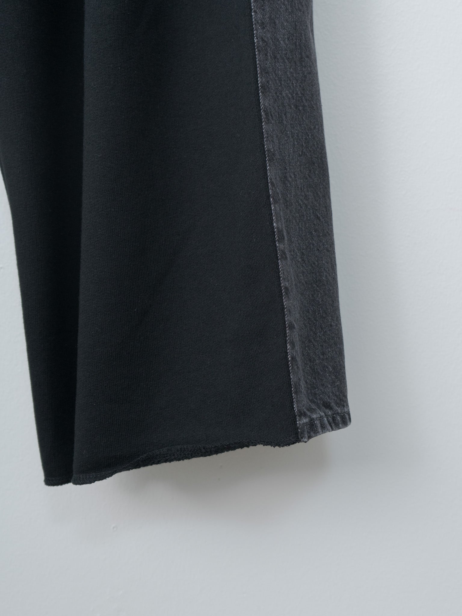 Namu Shop - Inscrire Hybrid Sweat Denim Pants - Black x Black