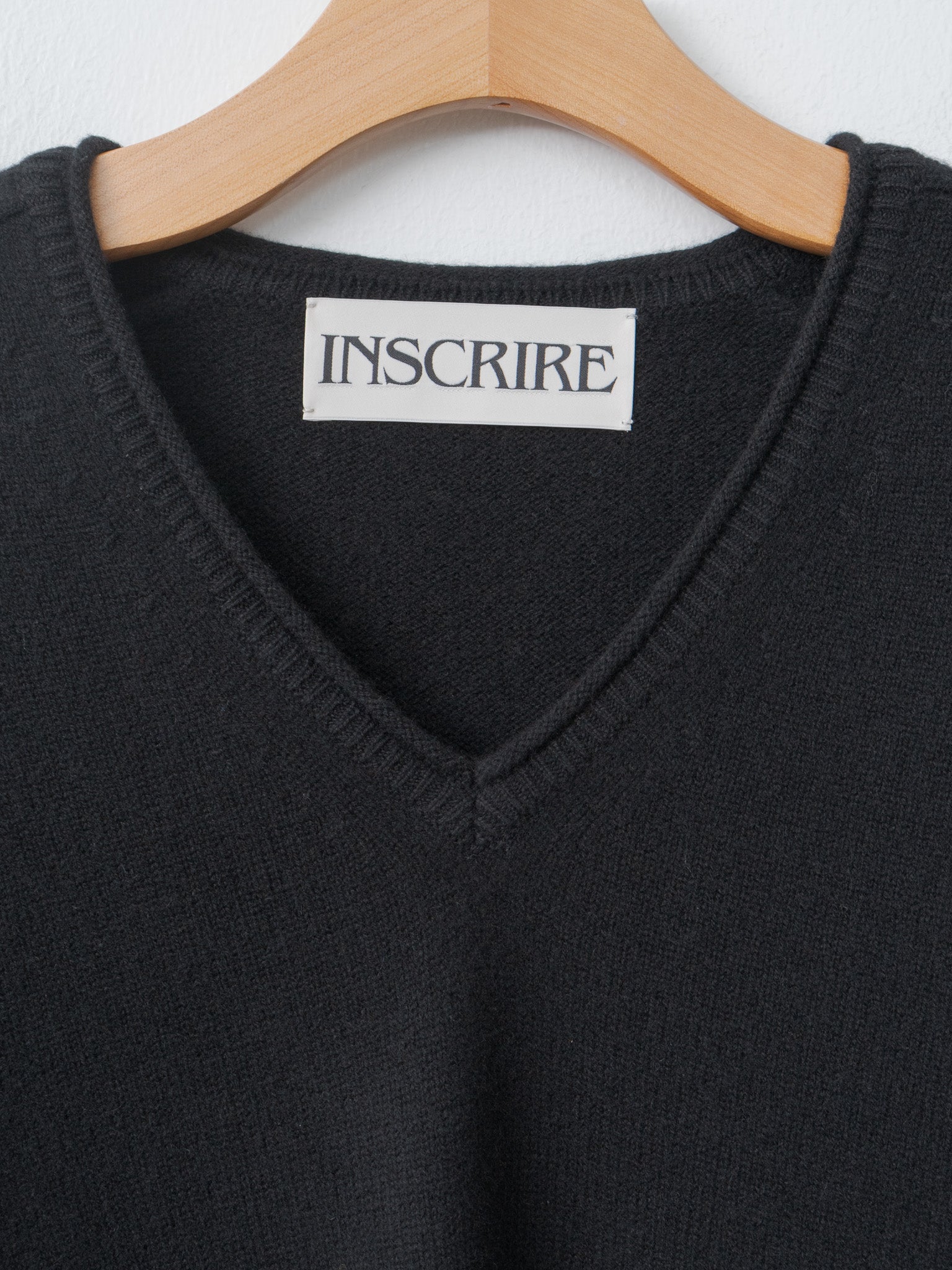 Namu Shop - Inscrire Cashmere V Neck - Black