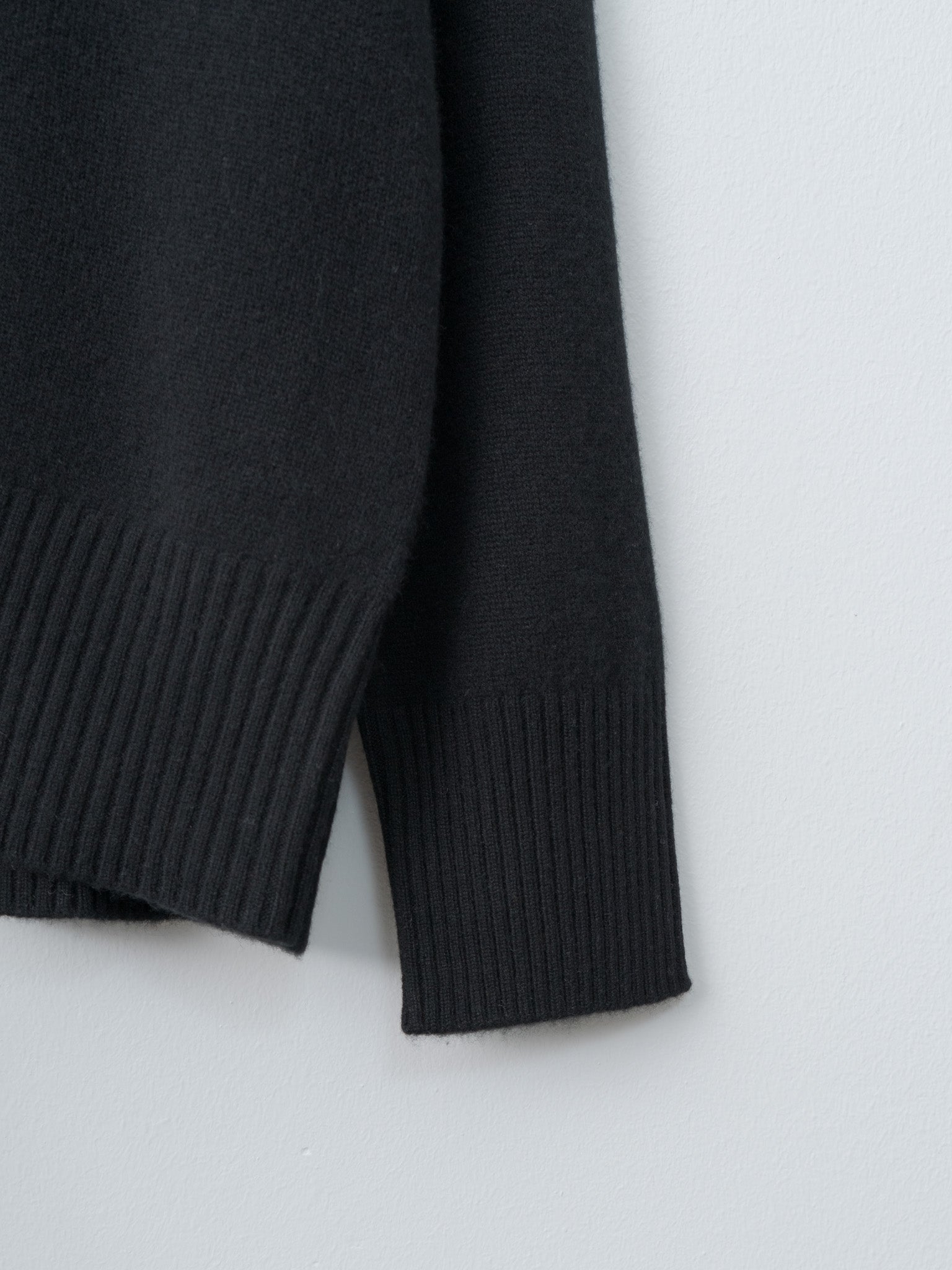 Namu Shop - Inscrire Cashmere V Neck - Black