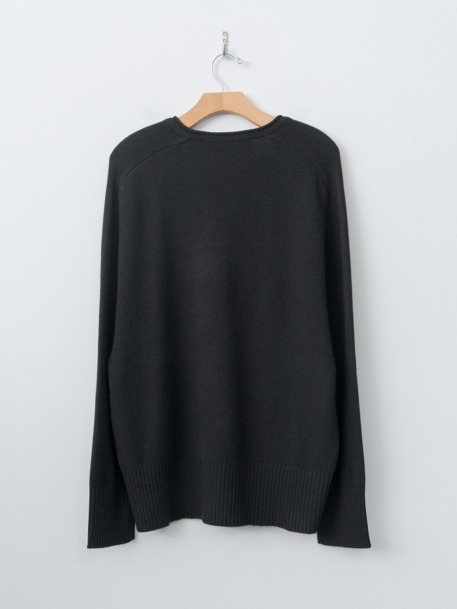Namu Shop - Inscrire Cashmere V Neck - Black