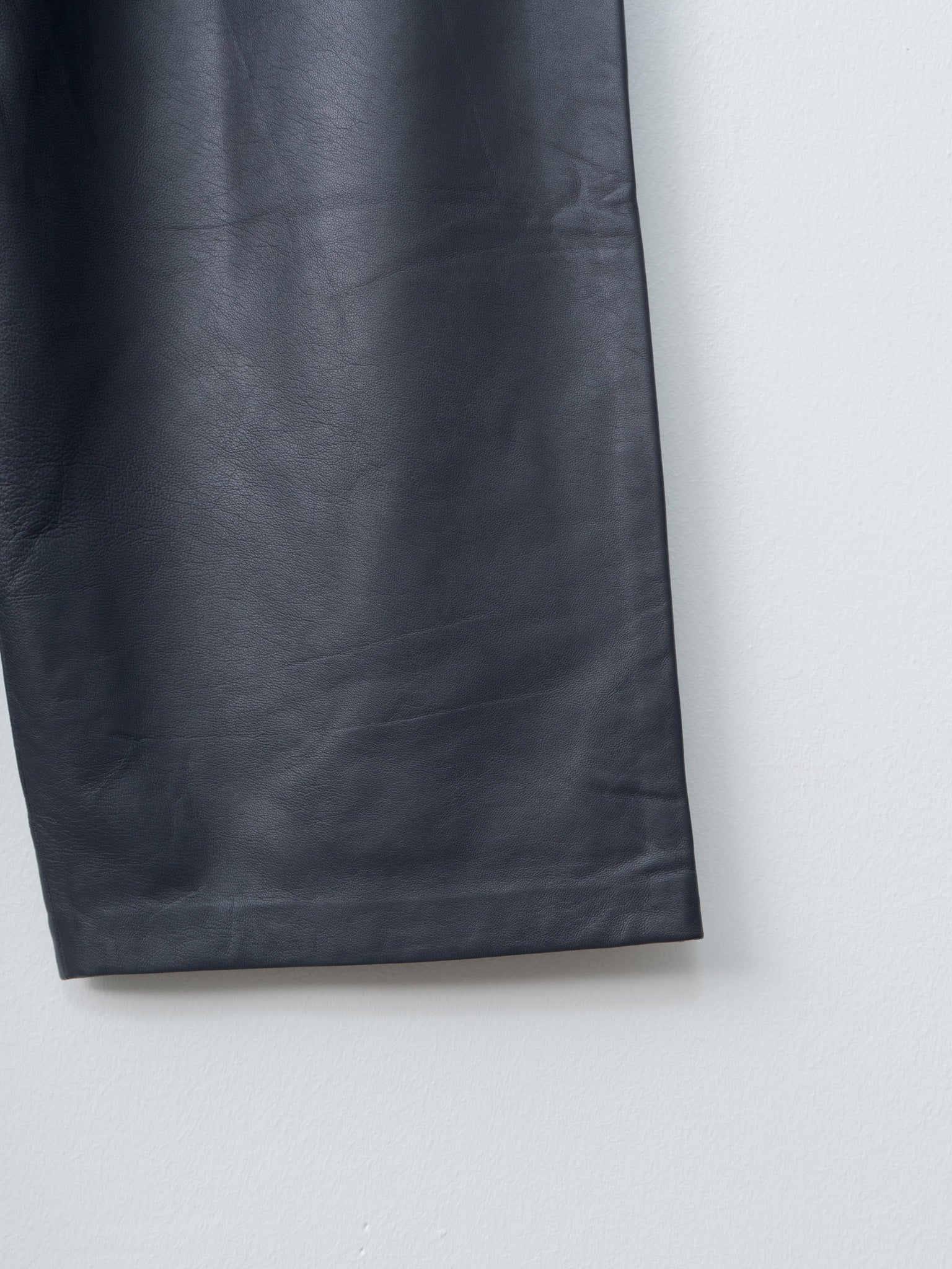 Namu Shop - Eleph Luce Leather Trouser - Navy