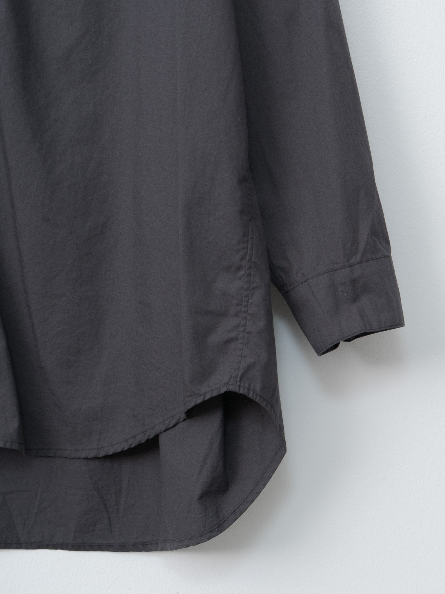 Namu Shop - Veritecoeur Unisex Shirt - Charcoal Gray
