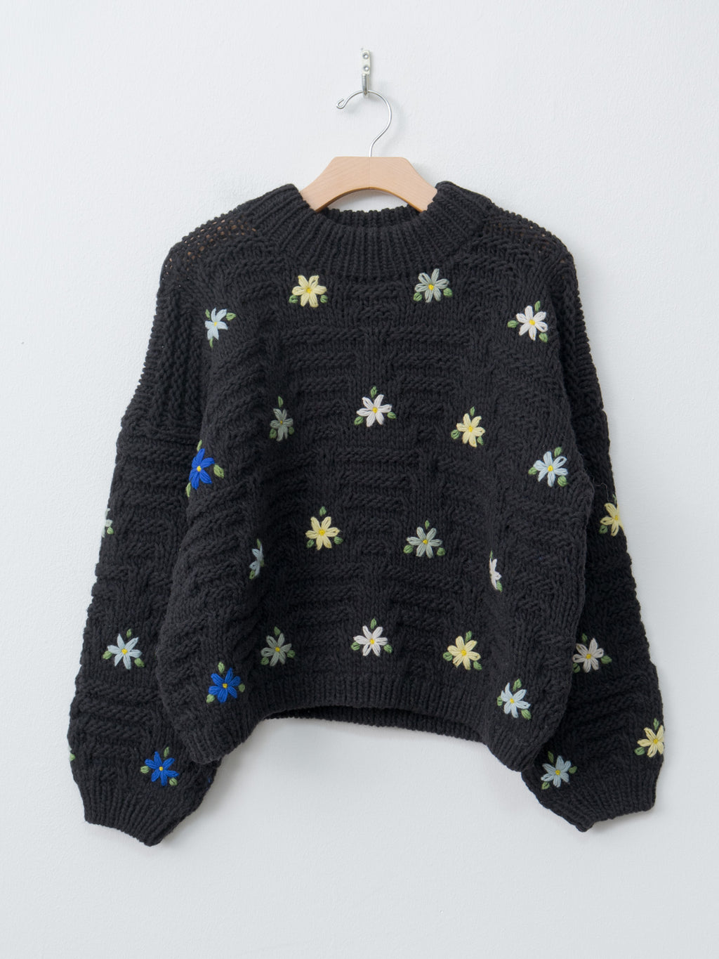 Namu Shop - Ichi Antiquites Peru Hand Knit Flower Sweater - Black