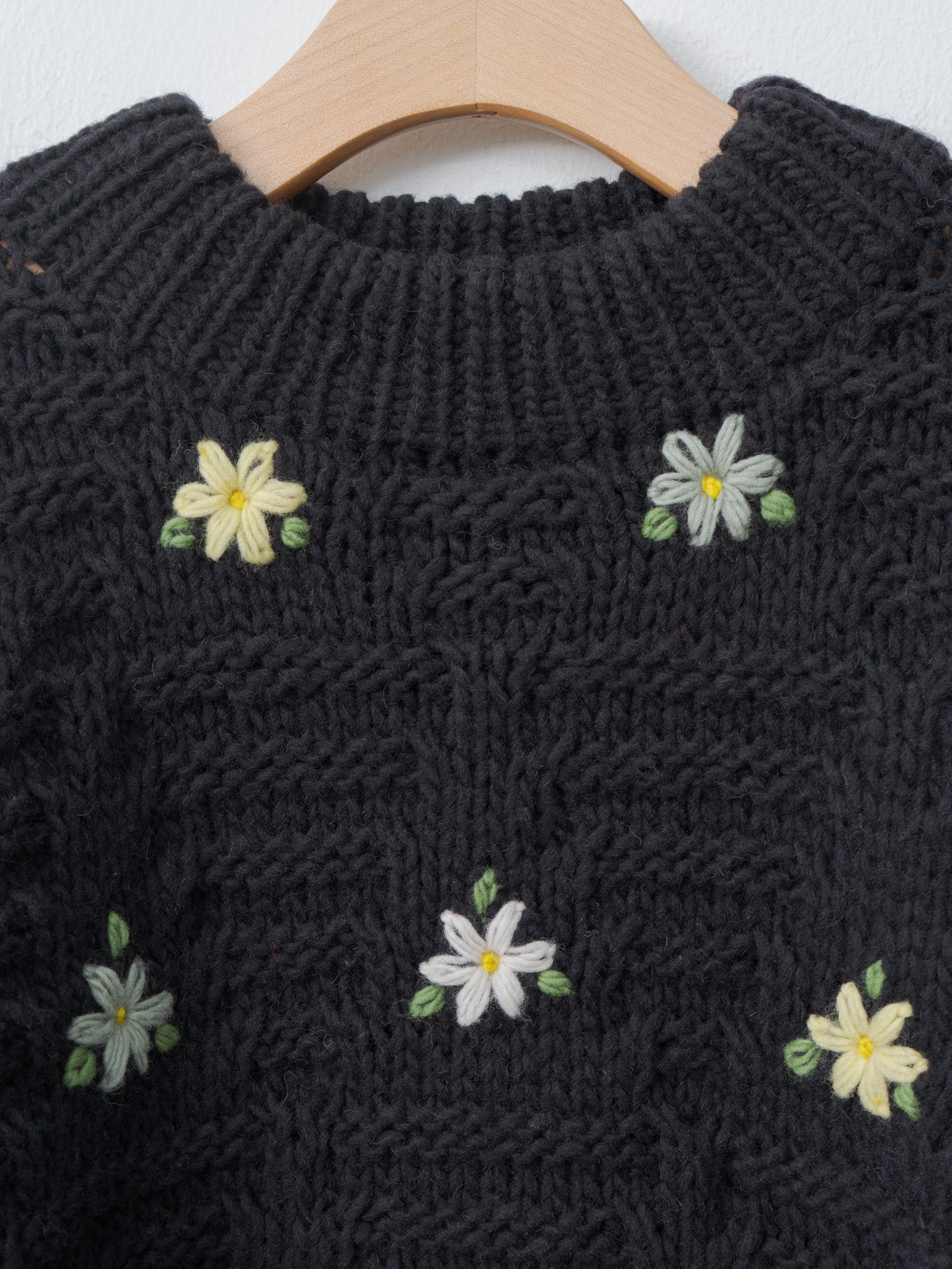 Namu Shop - Ichi Antiquites Peru Hand Knit Flower Sweater - Black