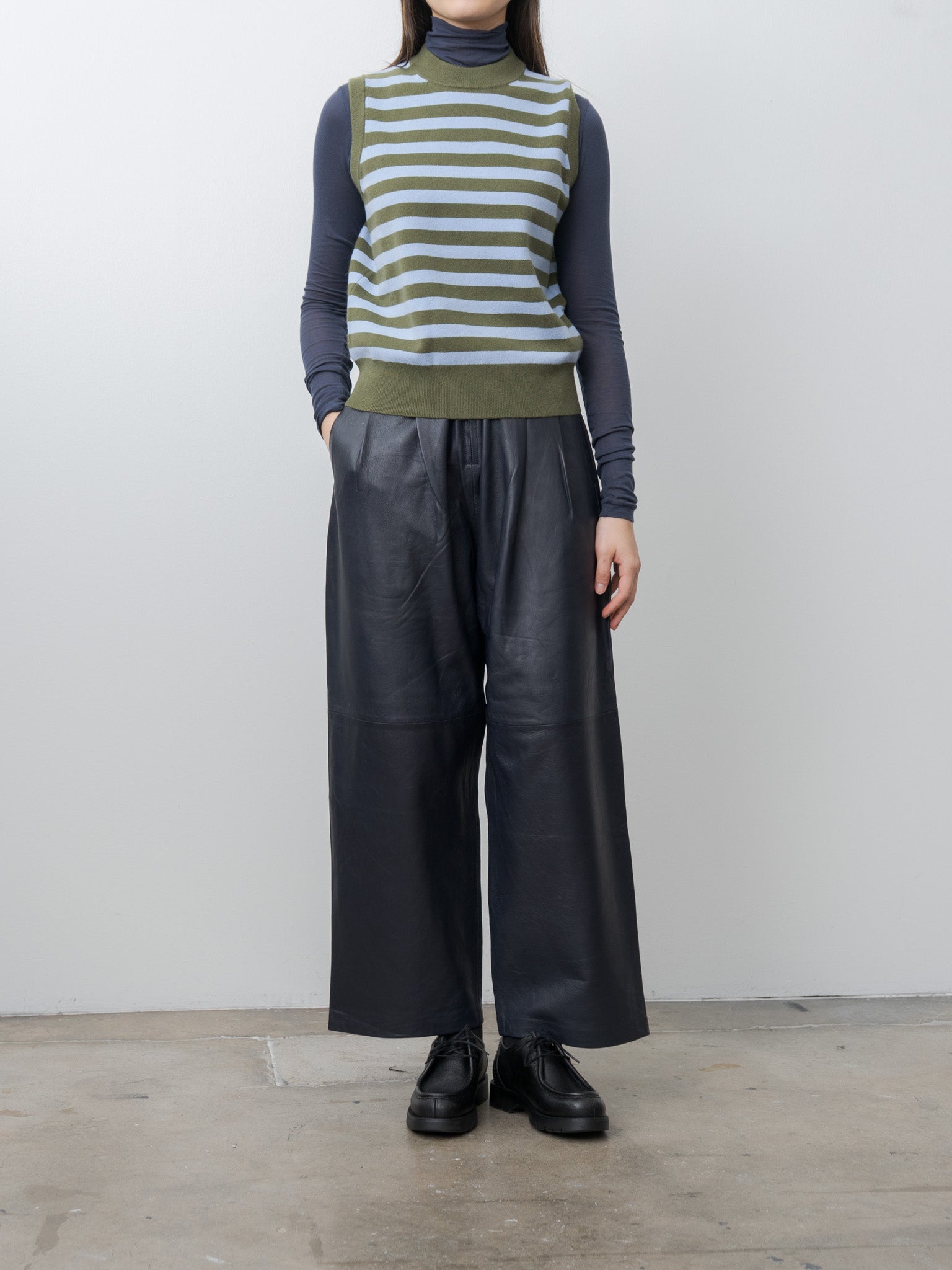 Namu Shop - Eleph Luce Leather Trouser - Navy