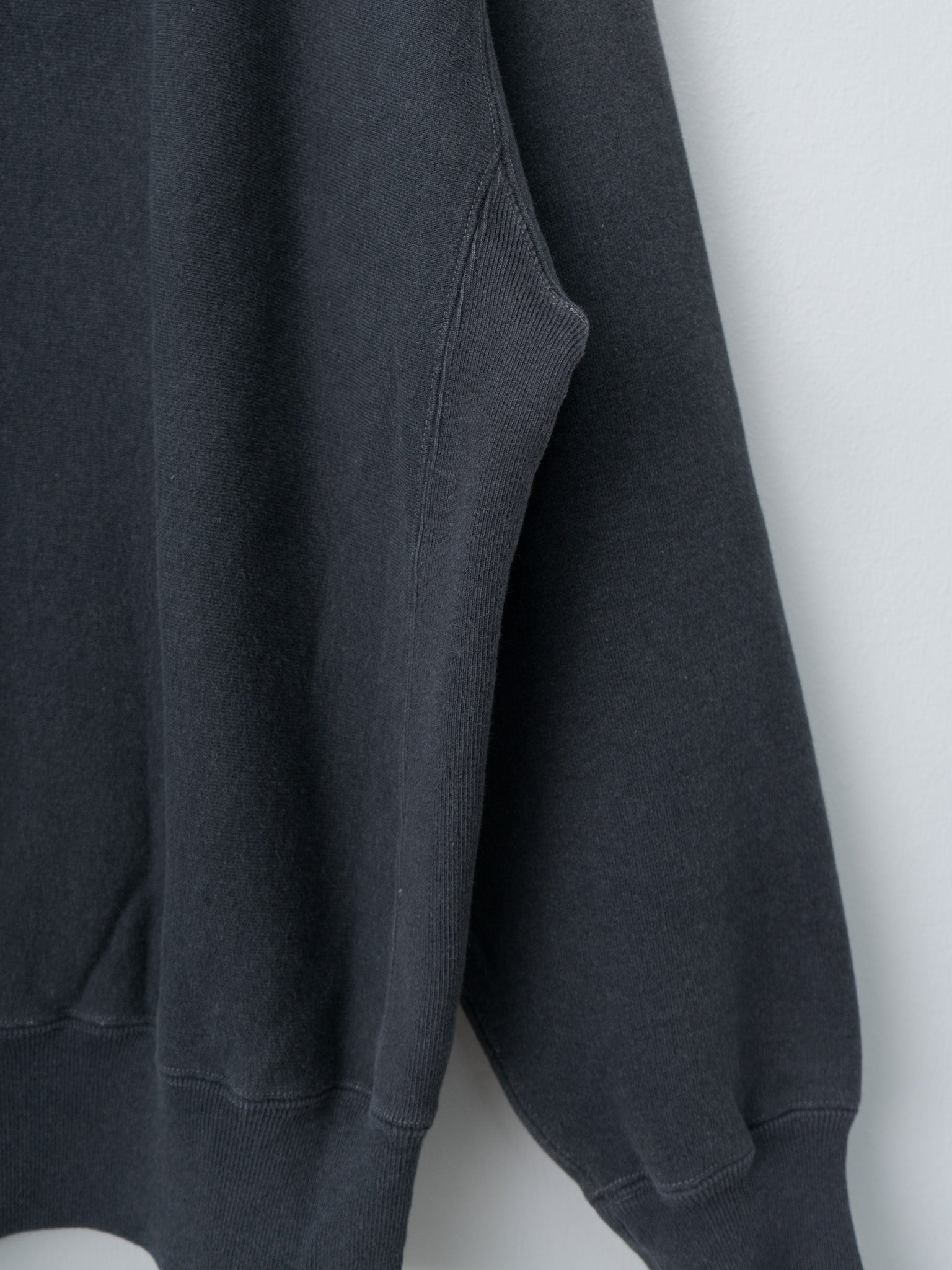Namu Shop - Yleve Heavy Weight Fleece Bleach Snap P/O - Charcoal