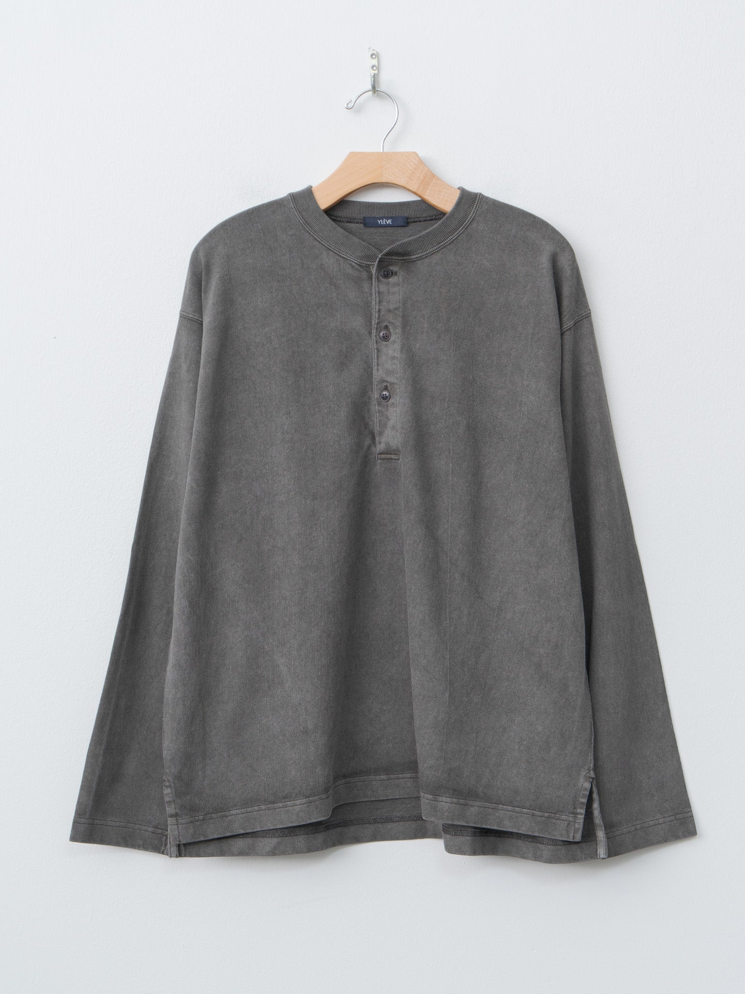 Namu Shop - Yleve Open End Cotton Pigment Dye Henley P/O - Charcoal