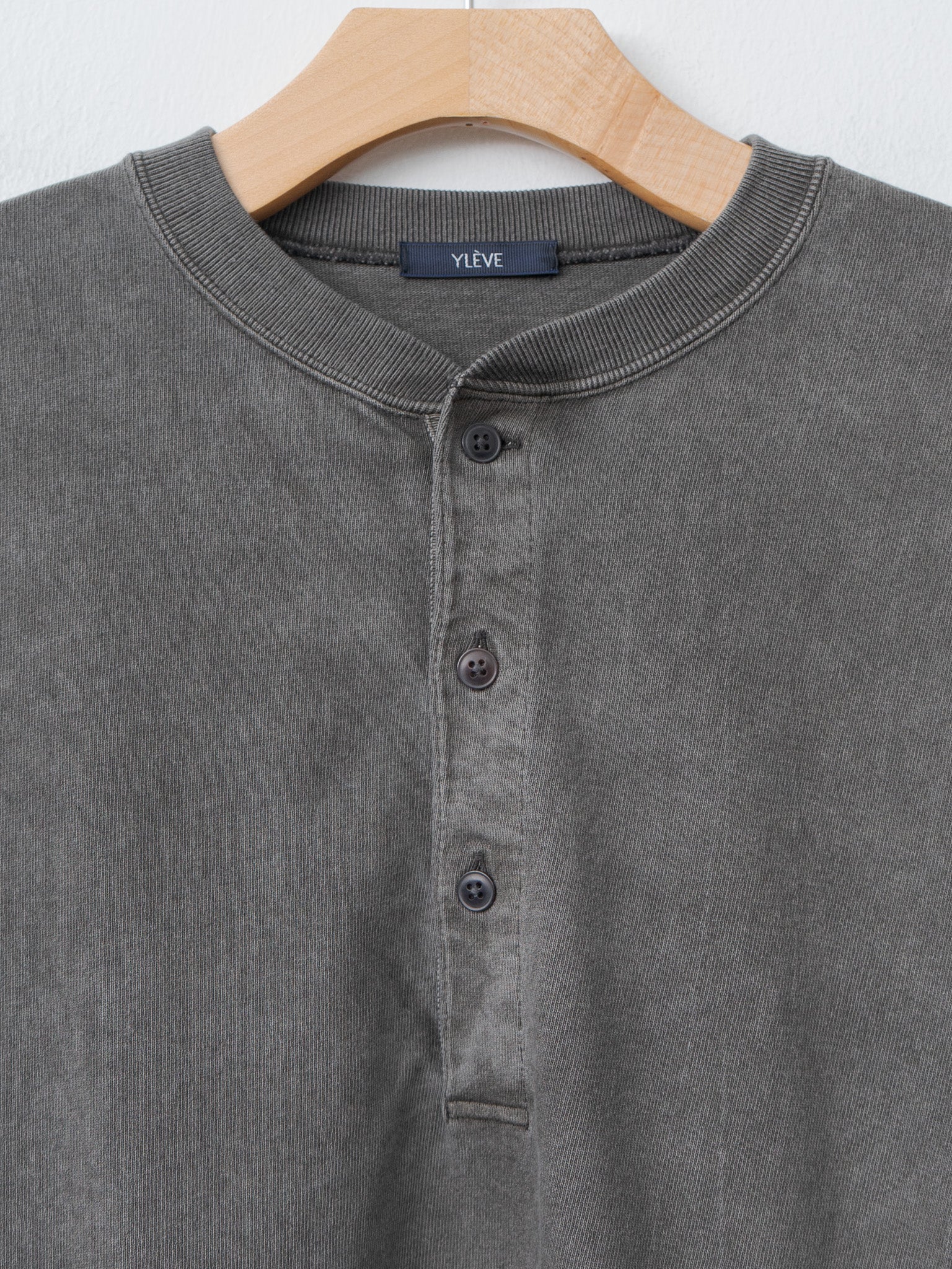 Namu Shop - Yleve Open End Cotton Pigment Dye Henley P/O - Charcoal