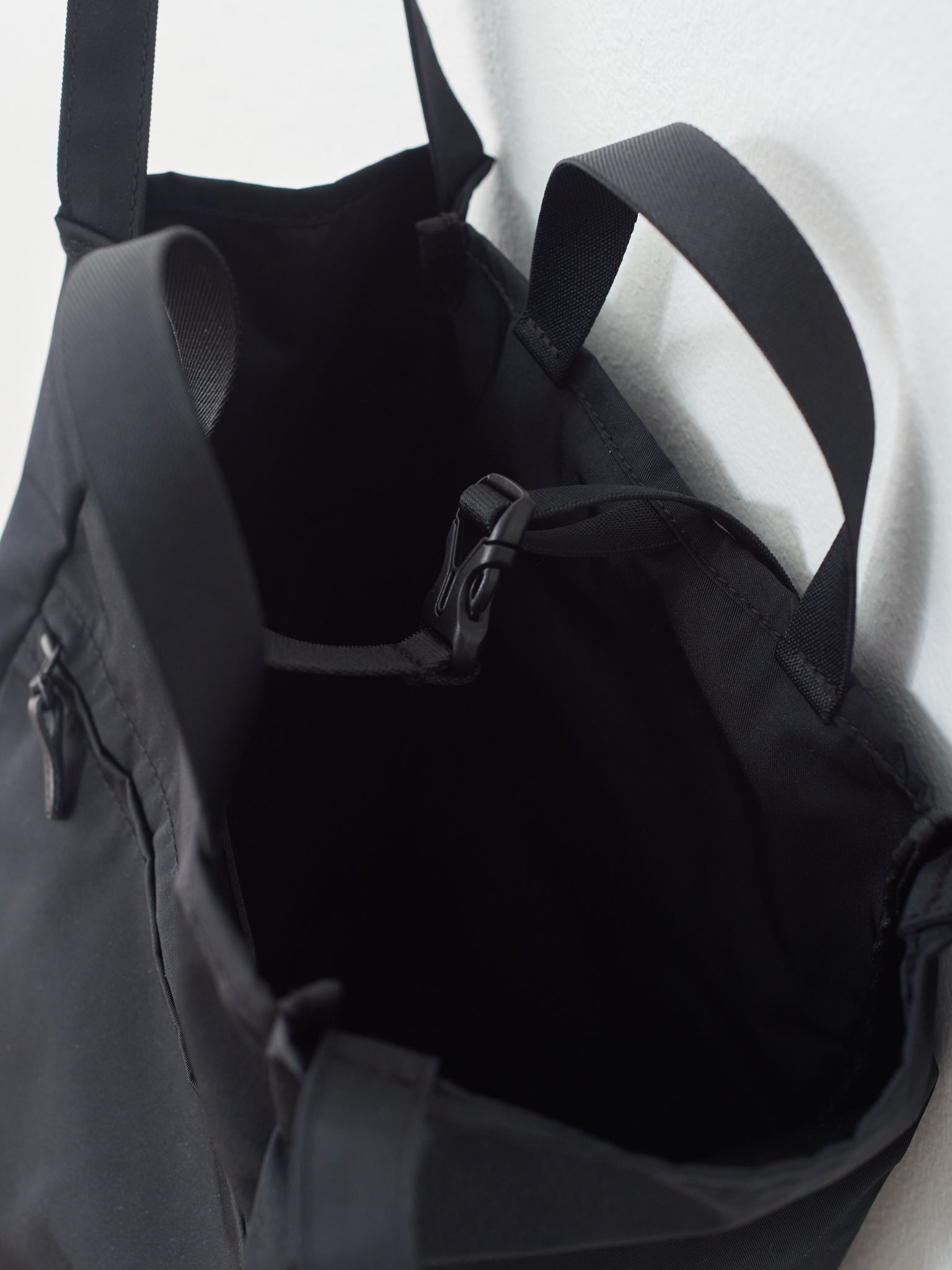 Namu Shop - Amiacalva Gabardine 2-Way Zippy Tote - Black