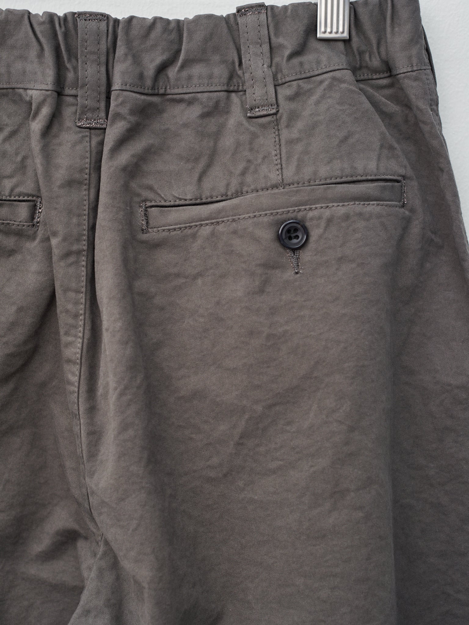 Namu Shop - Veritecoeur Straight Tuck Pants - Gray
