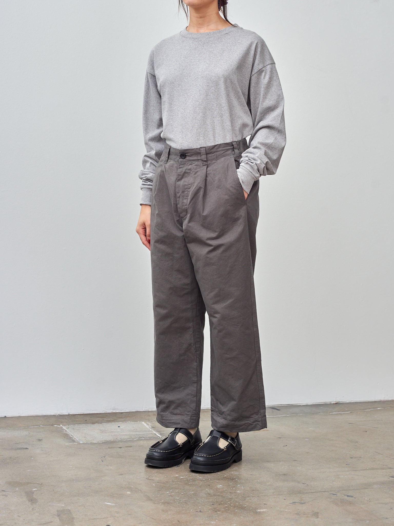 Namu Shop - Veritecoeur Straight Tuck Pants - Gray