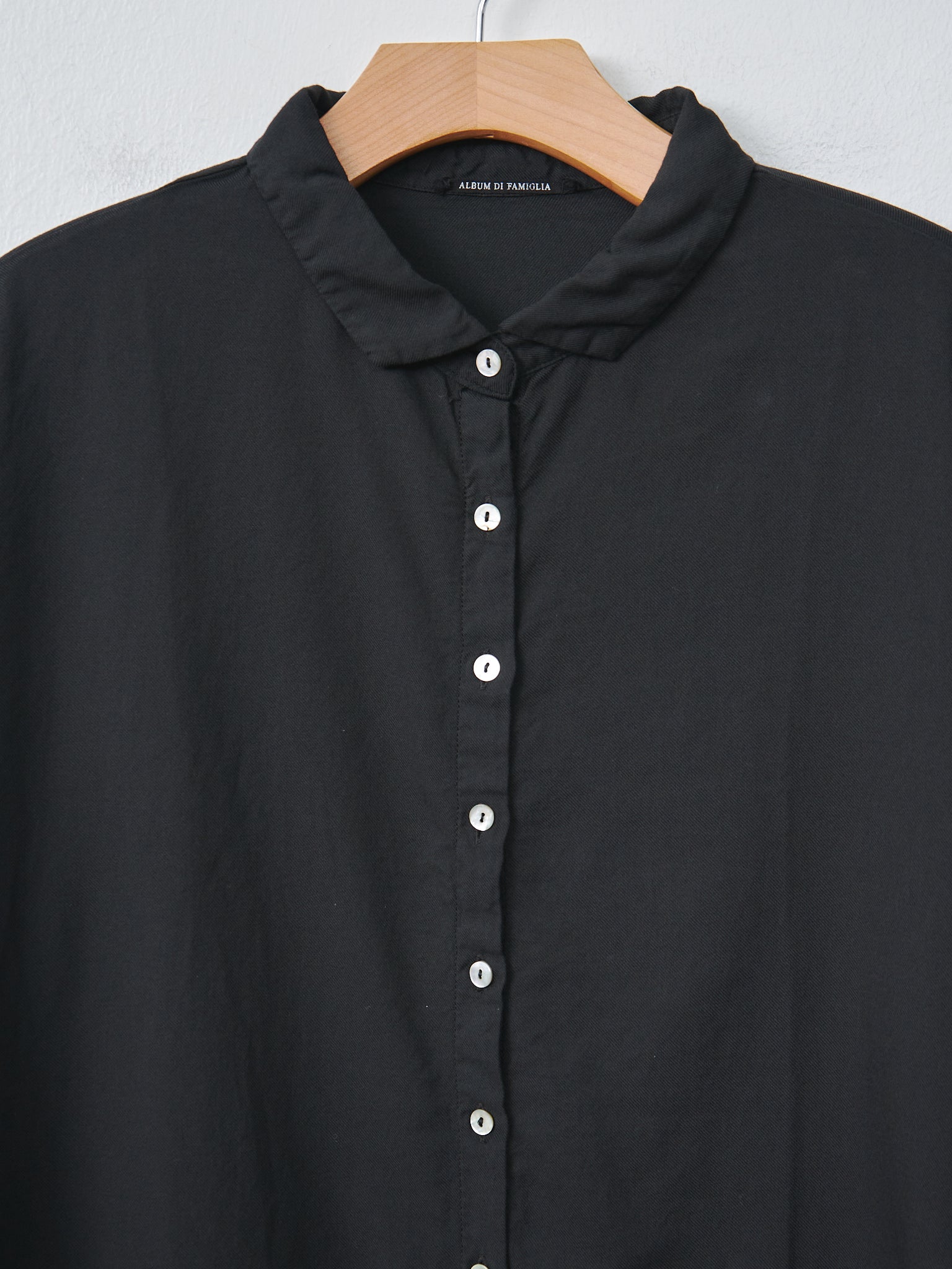 Namu Shop - Album di Famiglia Short Collar Shirt TVC - Black