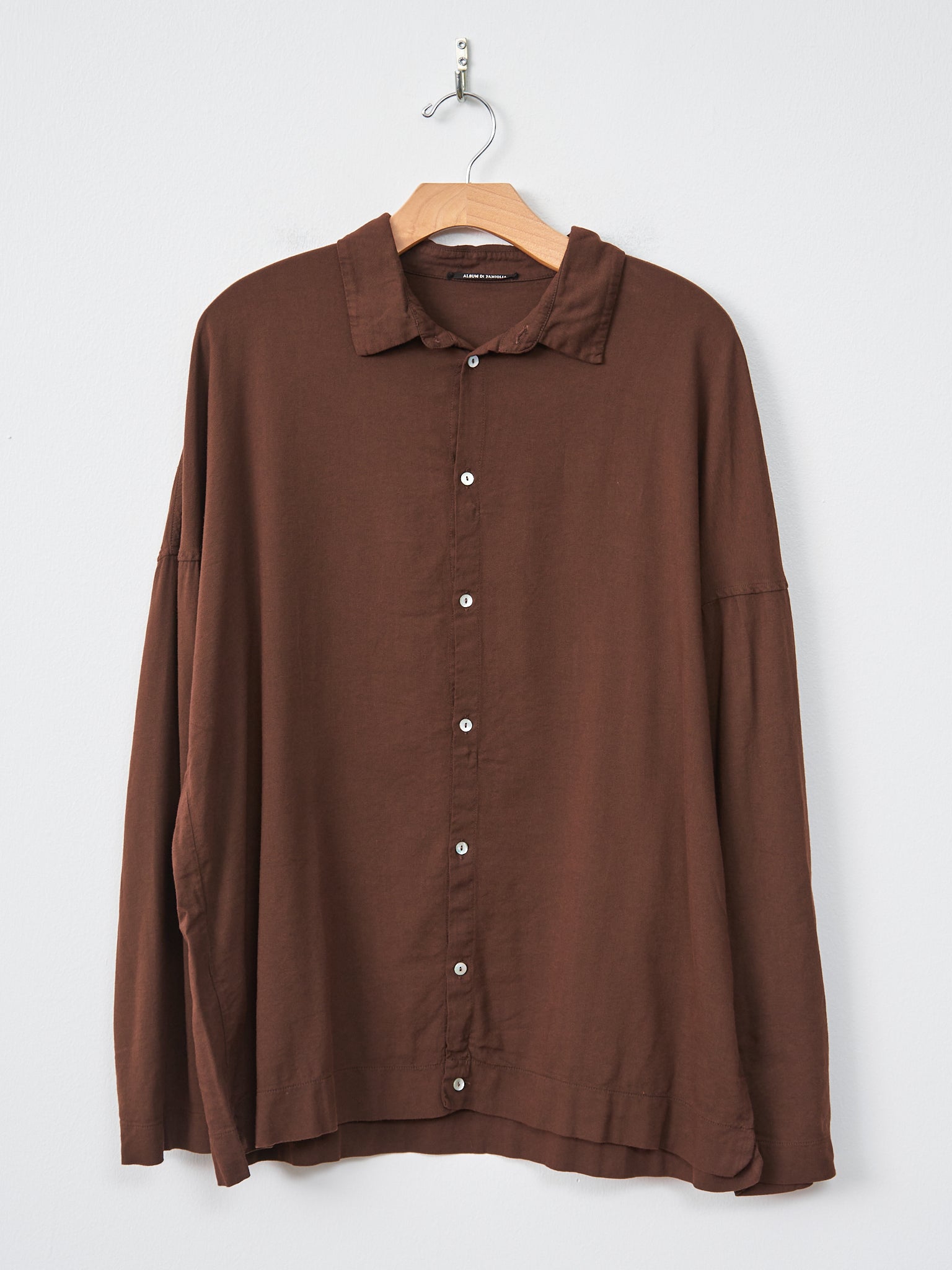 Namu Shop - Album di Famiglia Unisex Collar Shirt TVC - Coffee