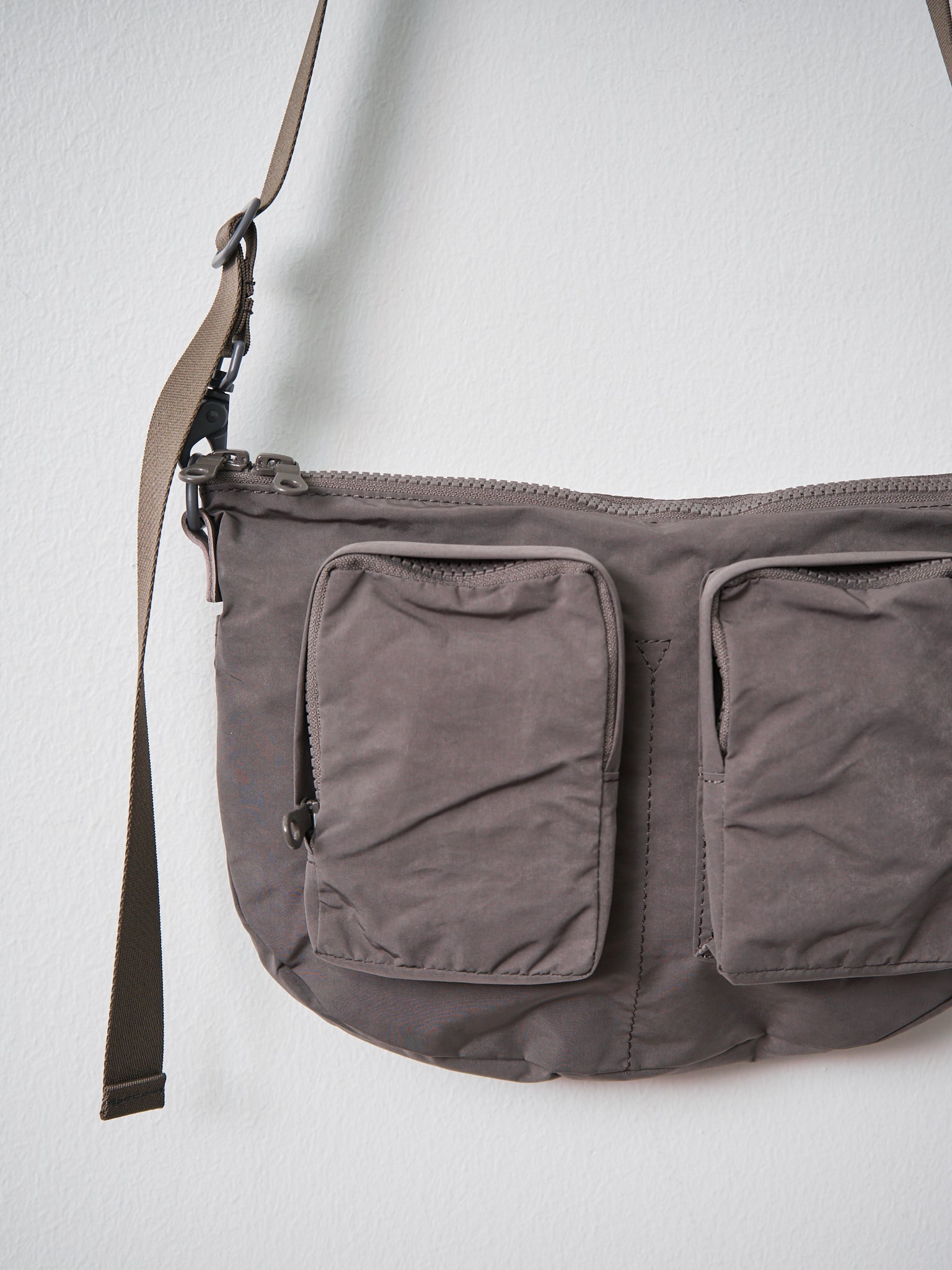 Namu Shop - Amiacalva Split Yarn Bodybag Small - Gray