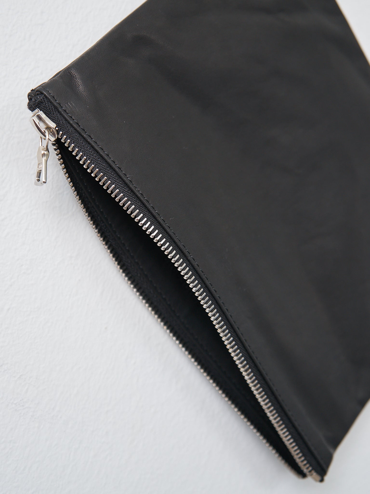 Namu Shop - Amiacalva Sandwich Leather Pouch/Wallet L - Black