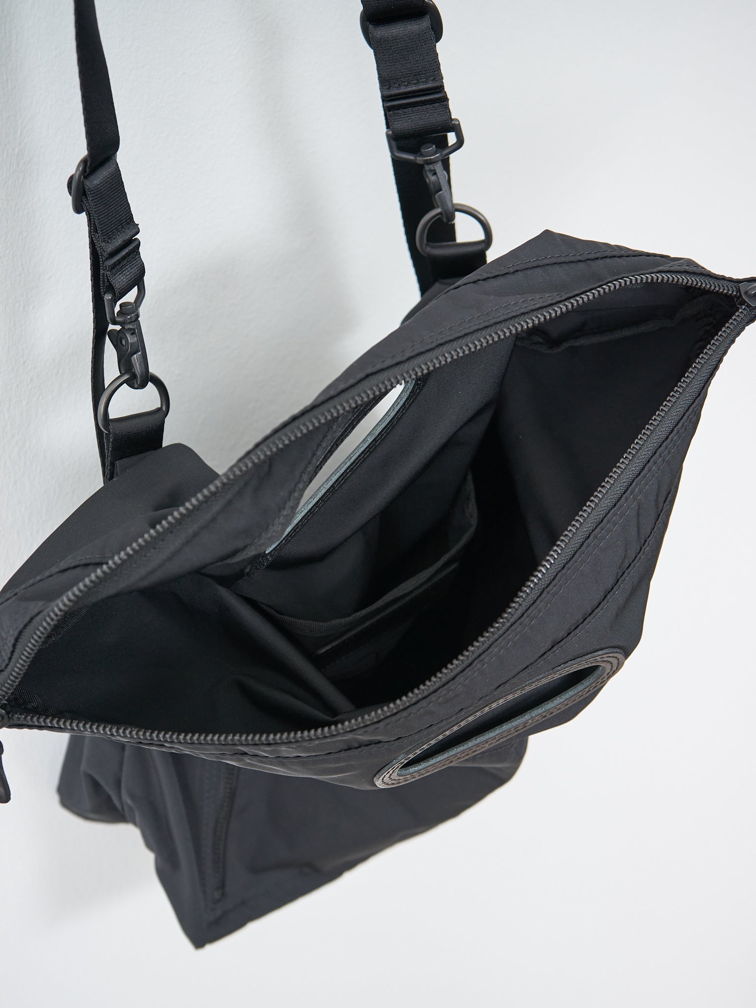 Namu Shop - Amiacalva Gabardine Paperbag - Black