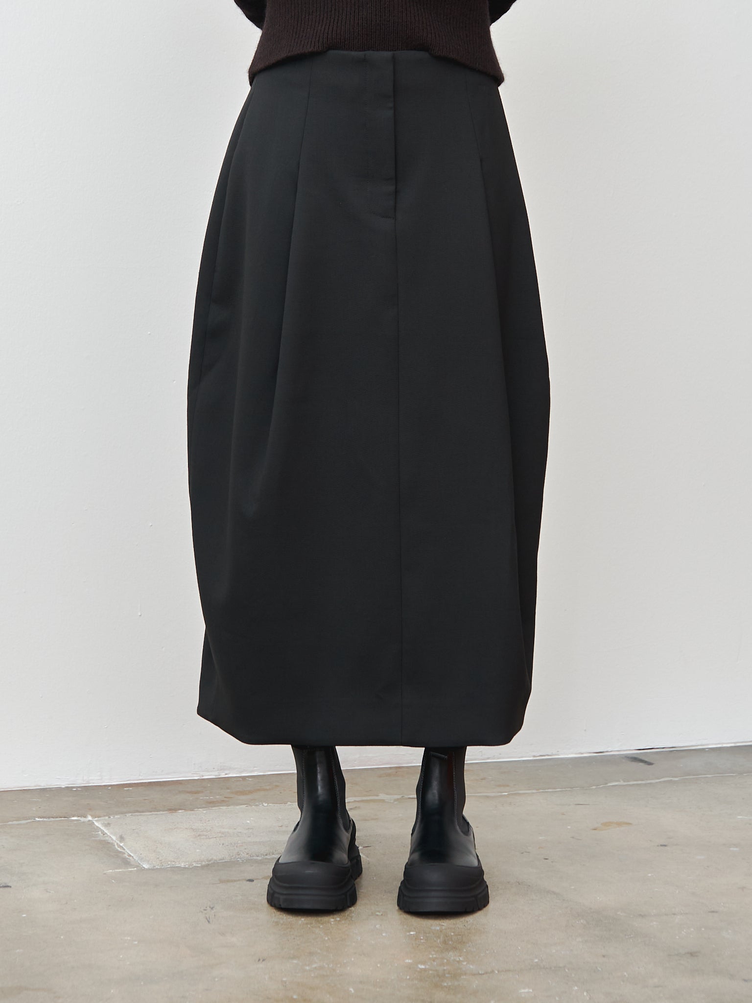 Namu Shop - Studio Nicholson Carson Darted Volume Skirt - Black