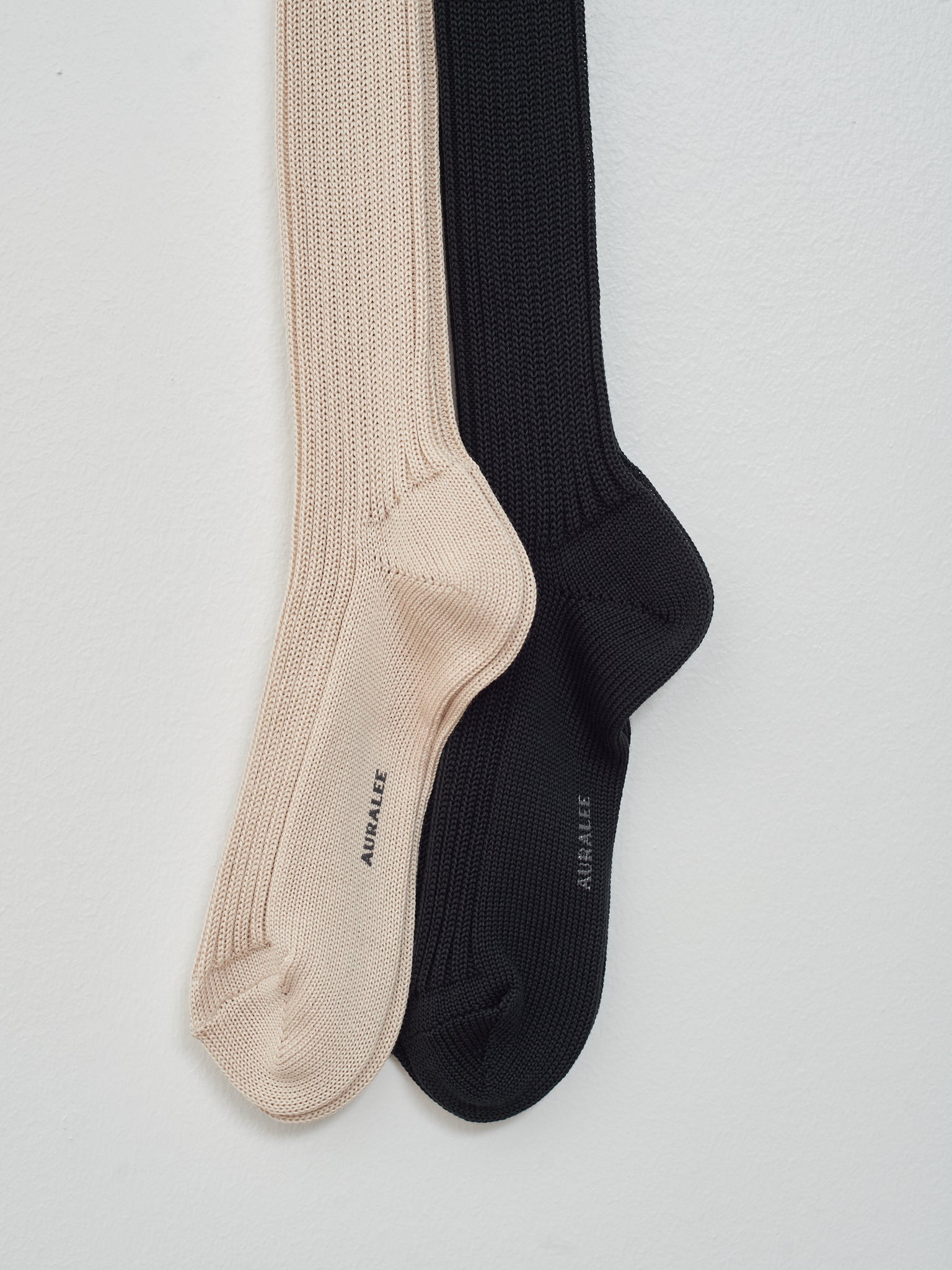 Namu Shop - Auralee Women's Cotton Rib Low Gauge Socks - Beige, Black