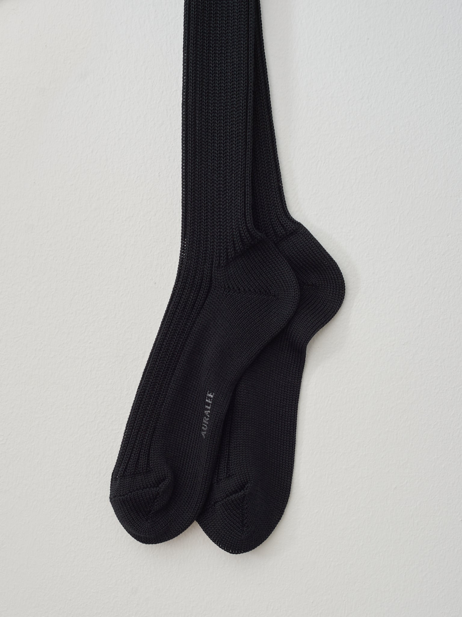 Namu Shop - Auralee Men's Cotton Rib Low Gauge Socks - Beige, Black