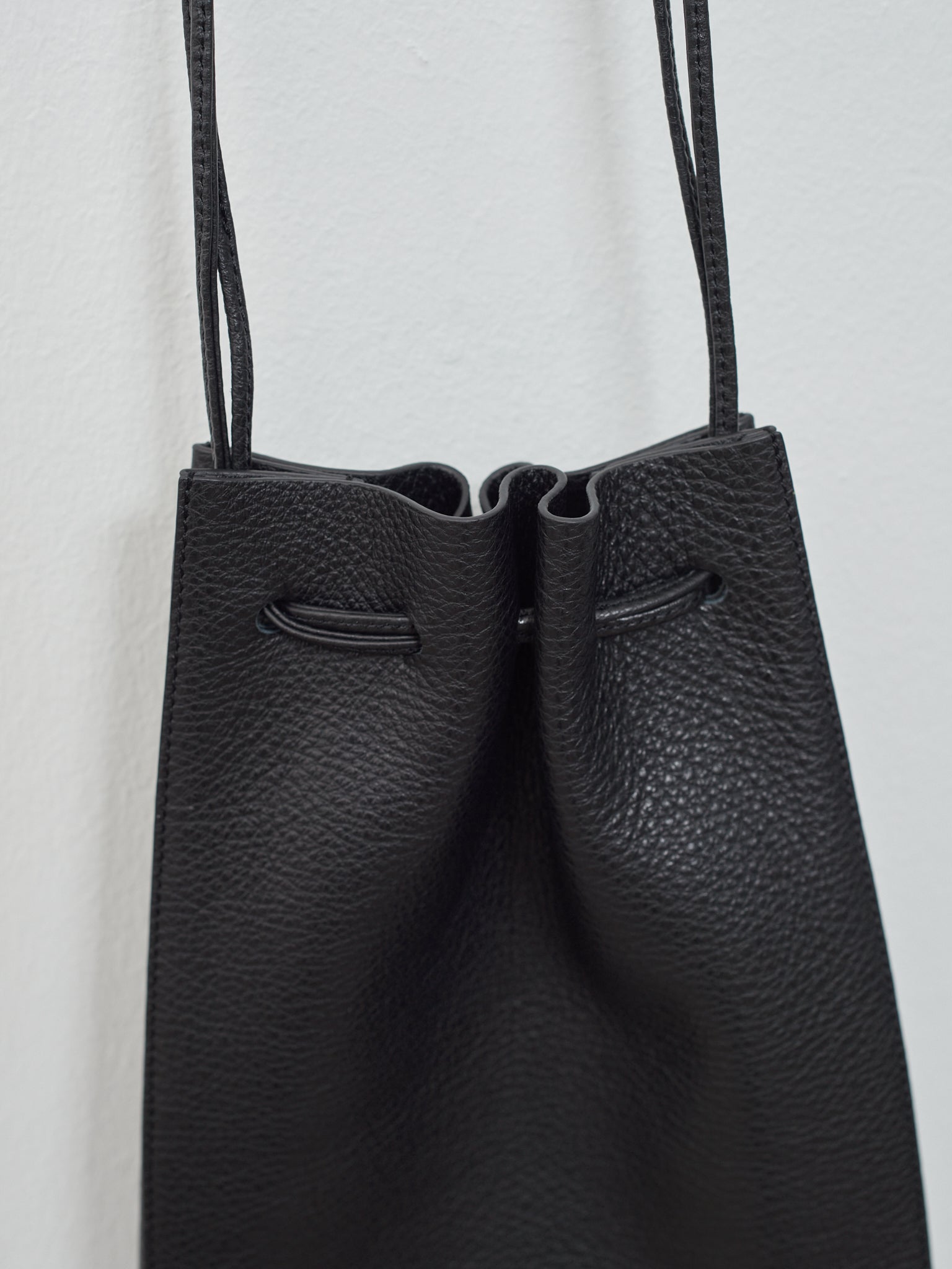 Namu Shop - Aeta Small Crossbody - Black