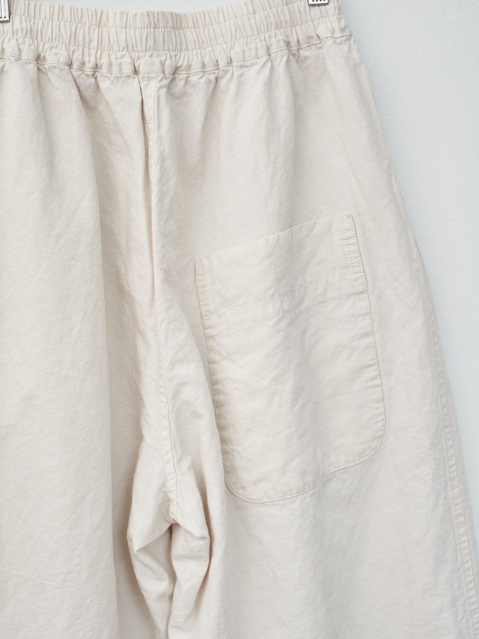 Namu Shop - Veritecoeur Garment Dyed Tuck Pants - Ice Cream