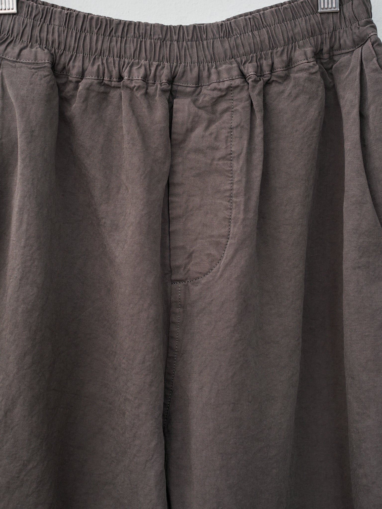 Namu Shop - Veritecoeur Garment Dyed Tuck Pants -Sumi Gray