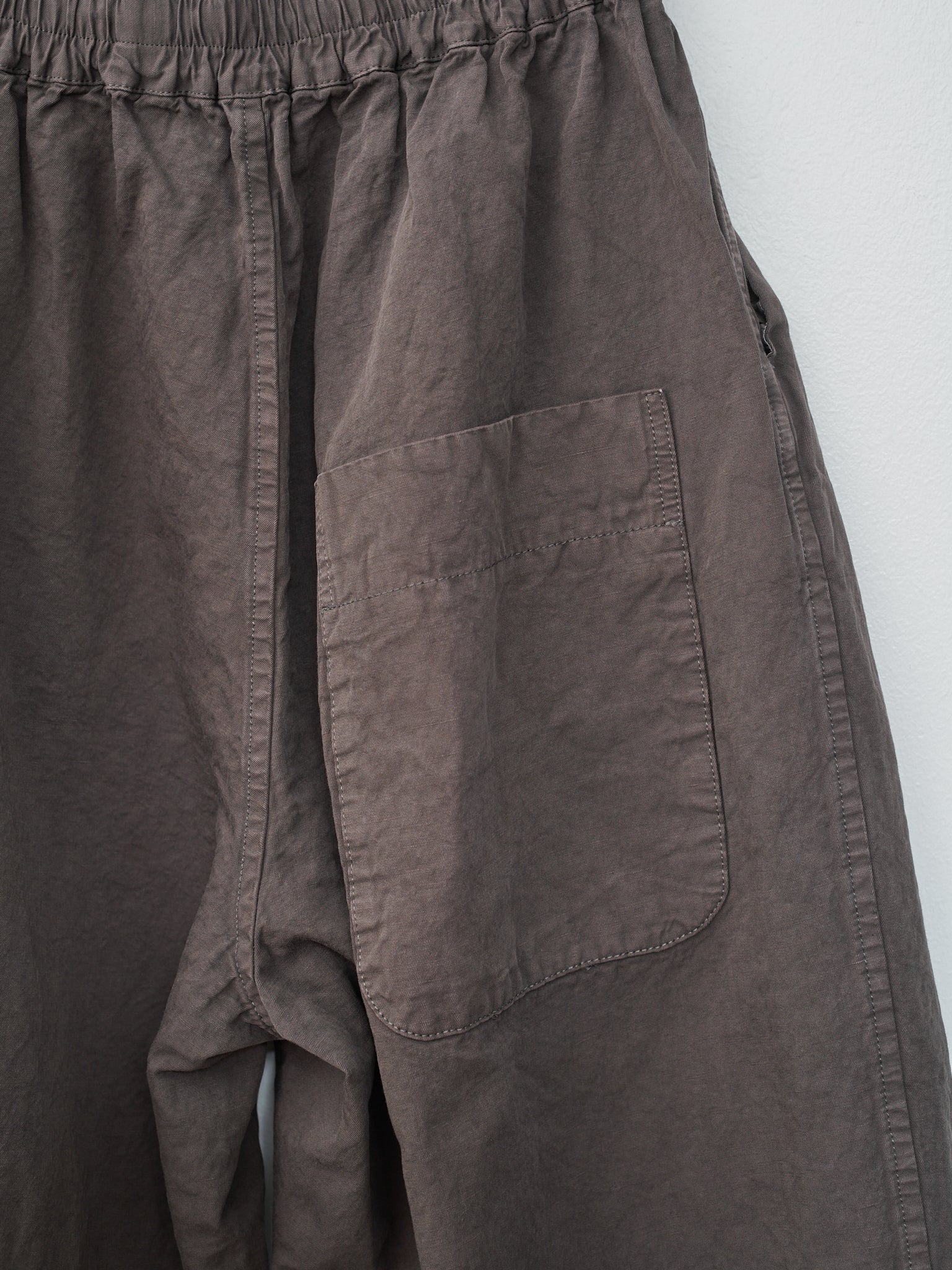Namu Shop - Veritecoeur Garment Dyed Tuck Pants -Sumi Gray