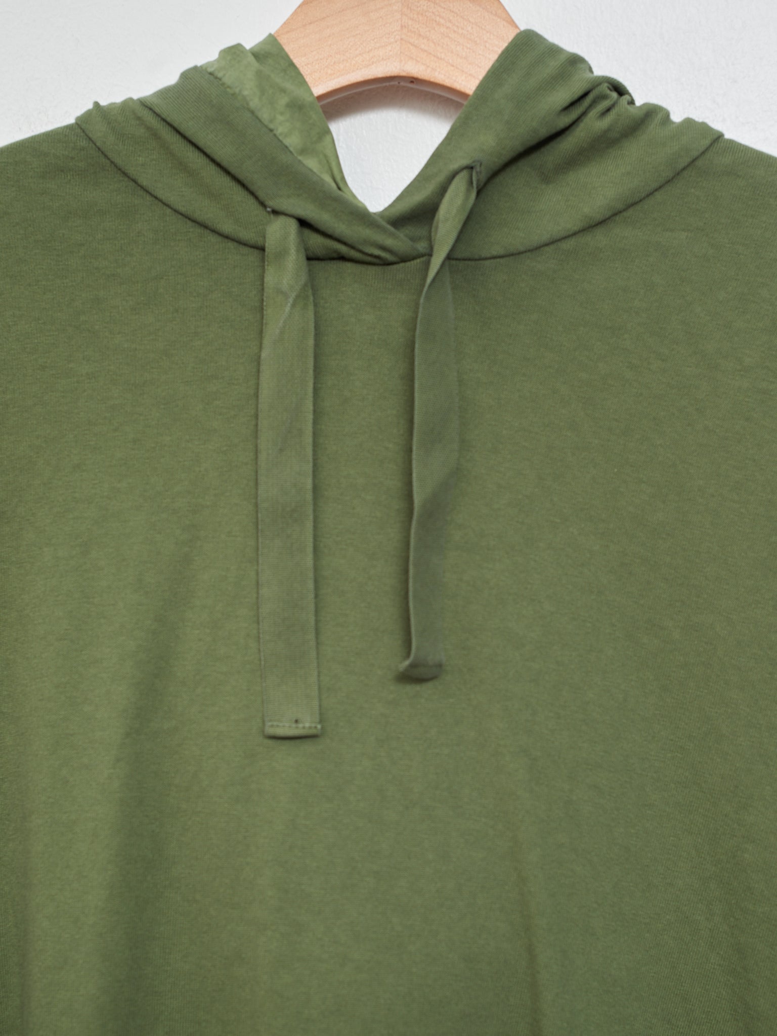 Namu Shop - Album di Famiglia Hooded T-Shirt HC - Green Lawn