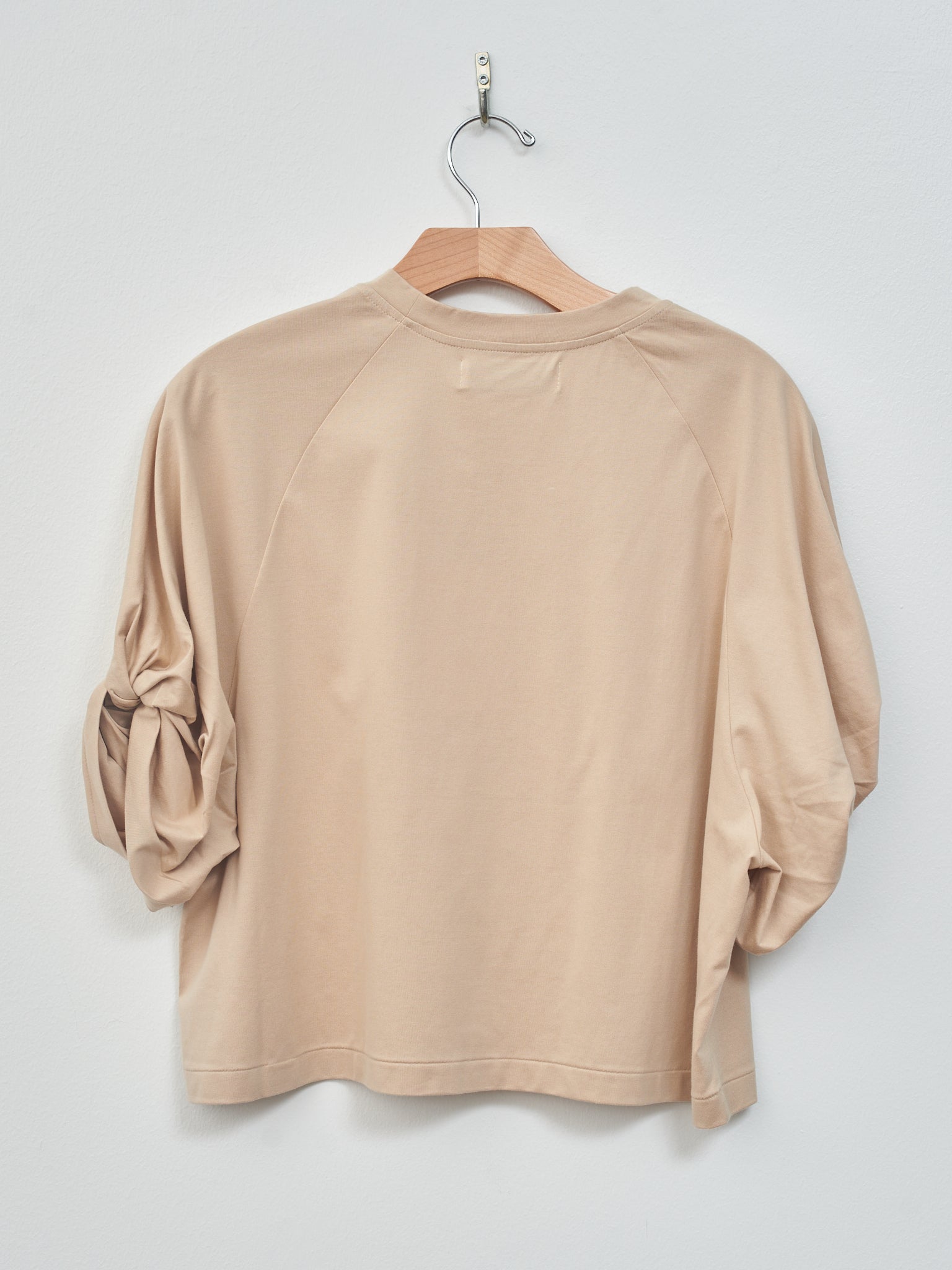 Namu Shop - Sayaka Davis Twisted Sleeve Tee - Biscotti