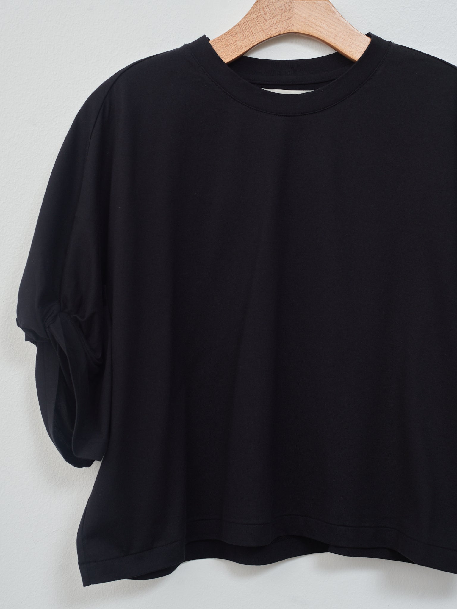 Namu Shop - Sayaka Davis Twisted Sleeve Tee - Black