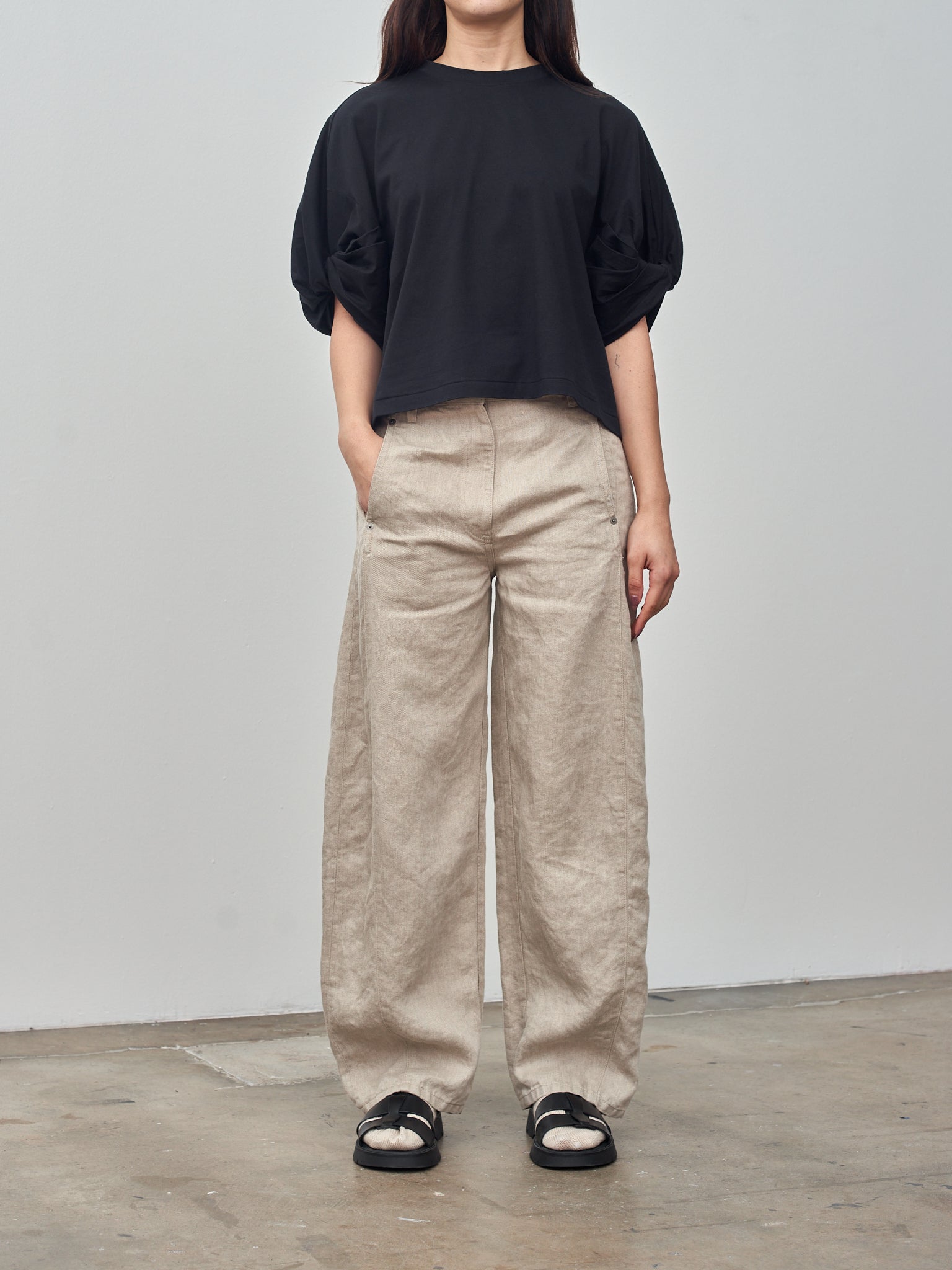 Namu Shop - Sayaka Davis Twisted Sleeve Tee - Black