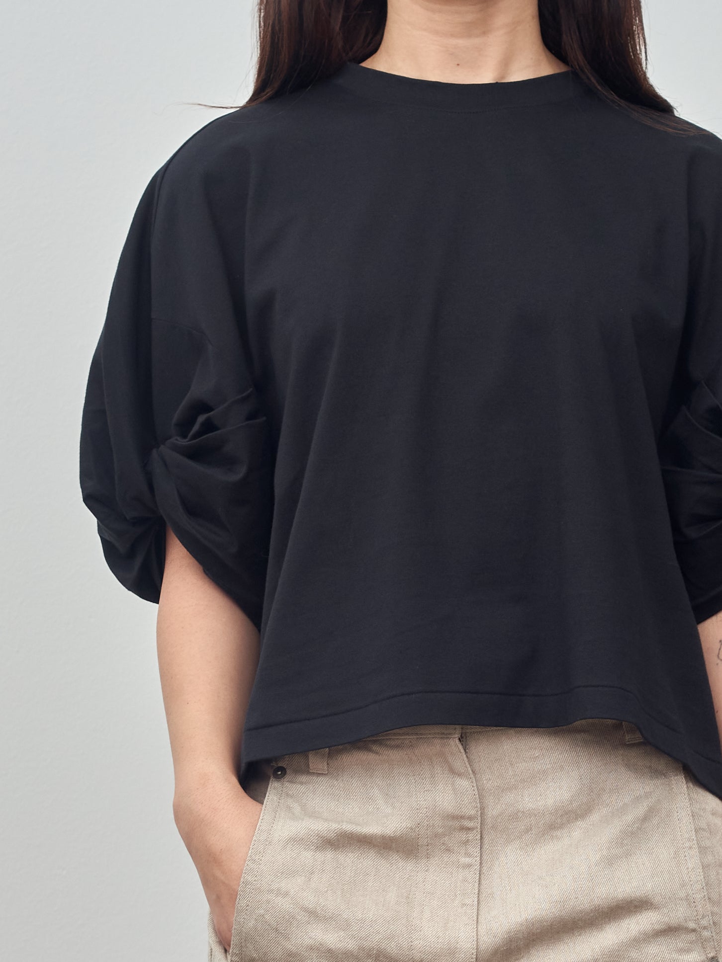 Namu Shop - Sayaka Davis Twisted Sleeve Tee - Black